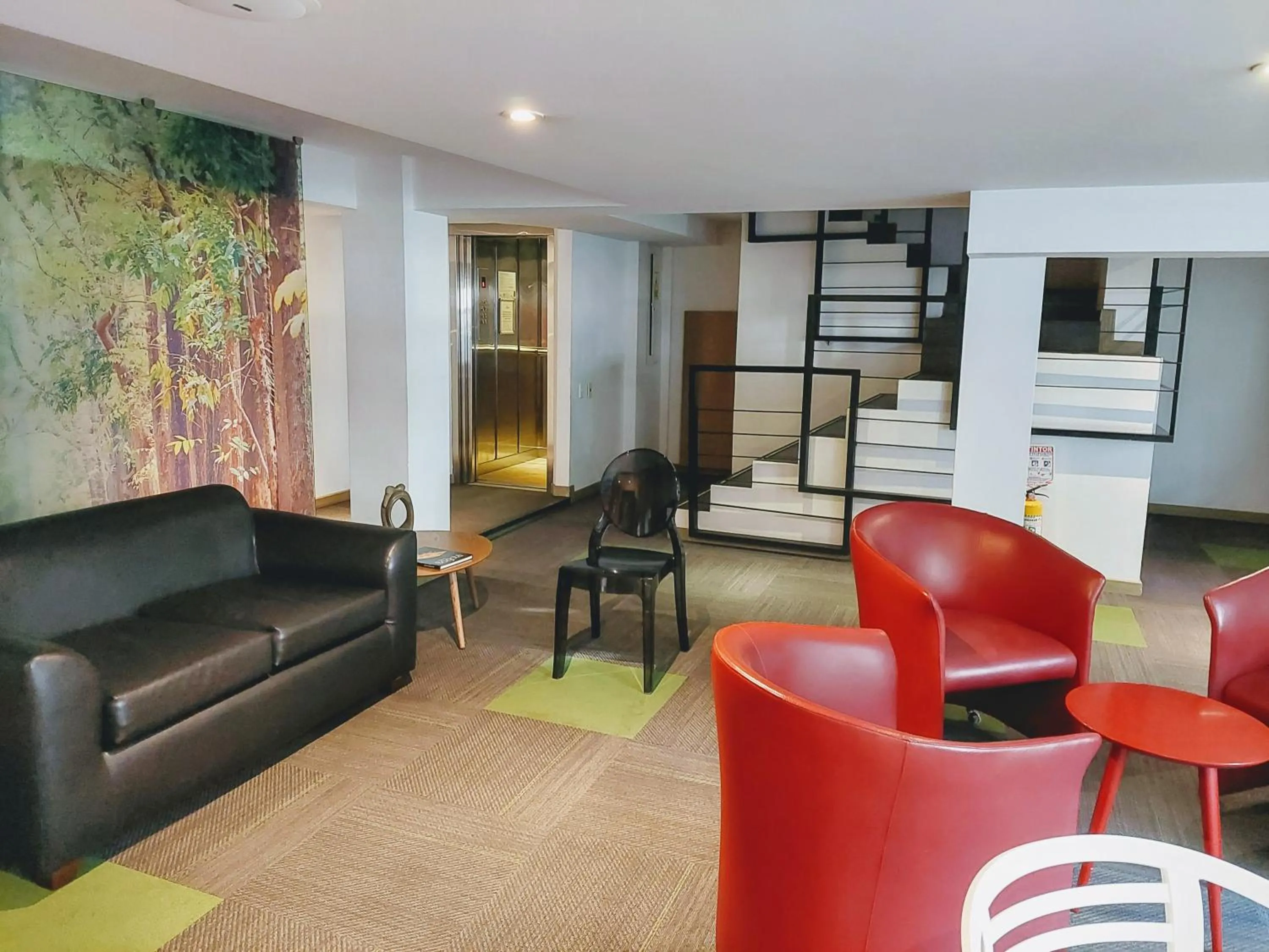 Seating area in Hotel Viaggio Teleport City Suites