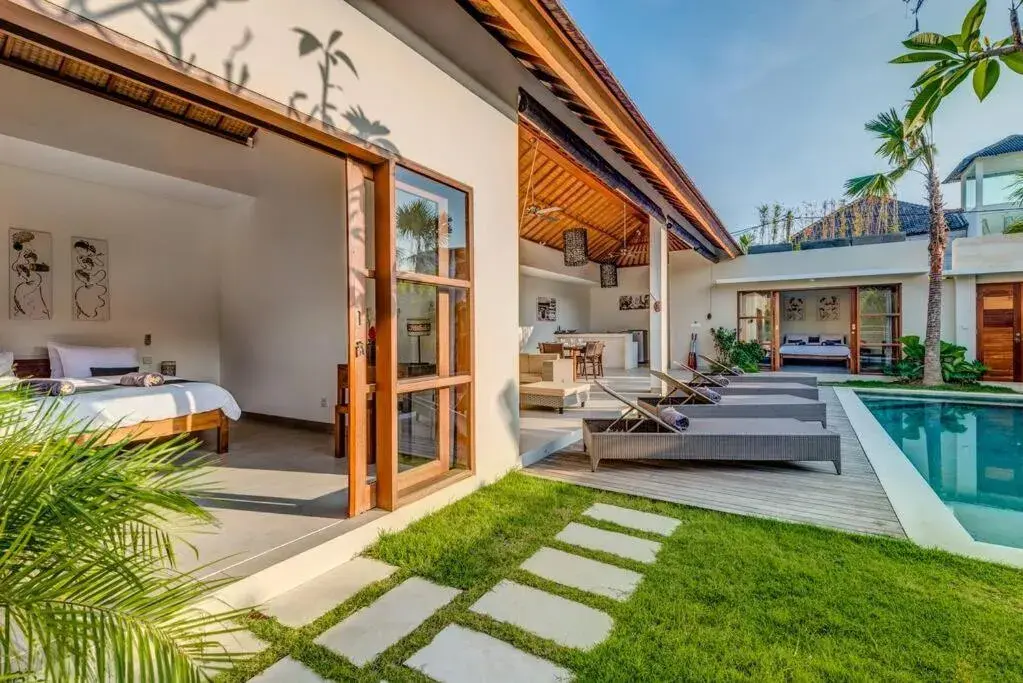 Two-Bedroom Villa with Private Pool in Echo Beach Villa and Apartment Two-Bedroom Villa with Private Pool in Echo Beach Villa and Apartment