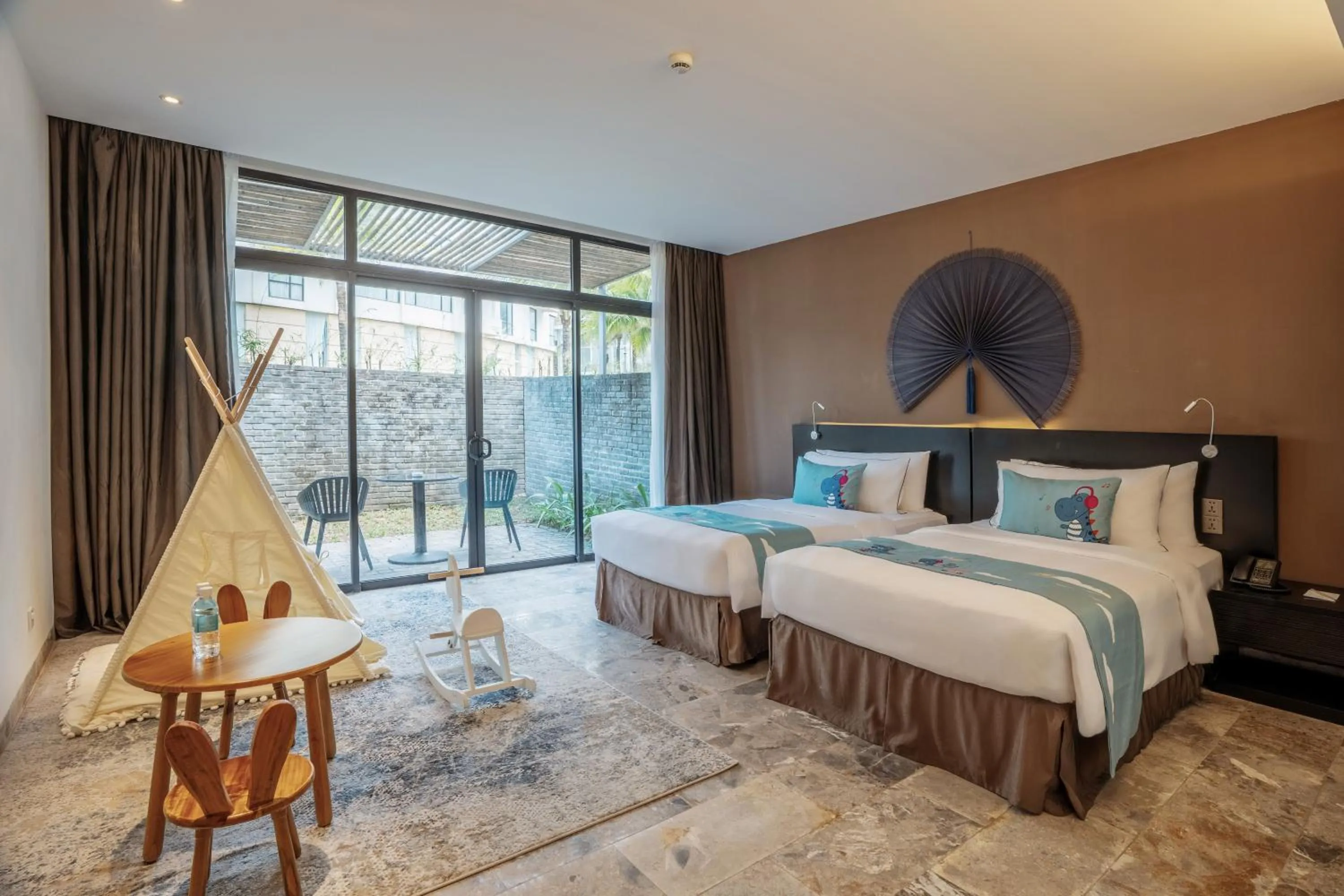 Bed in Melia Danang Beach Resort