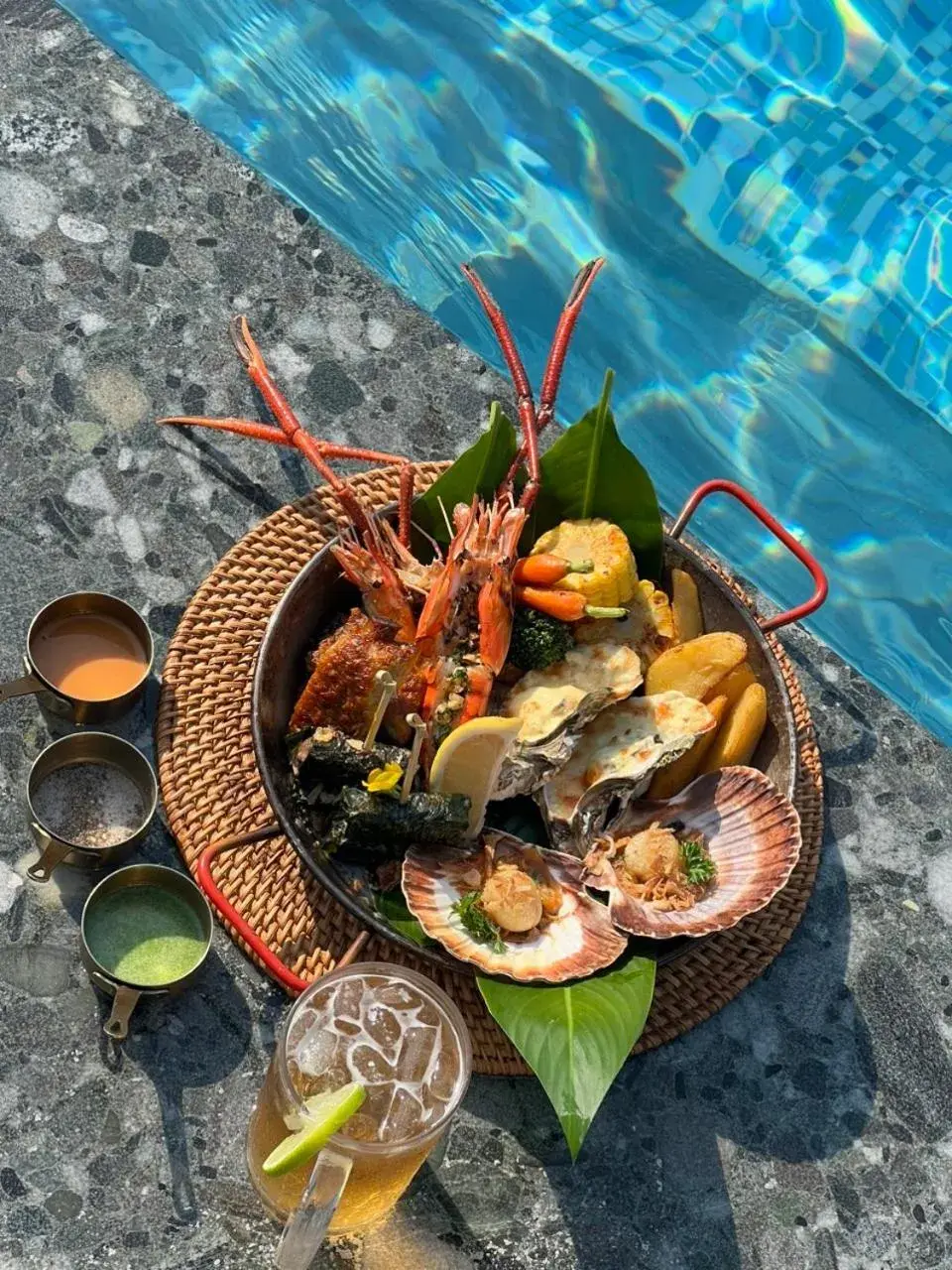 Food and drinks in Melia Danang Beach Resort Food and drinks in Melia Danang Beach Resort