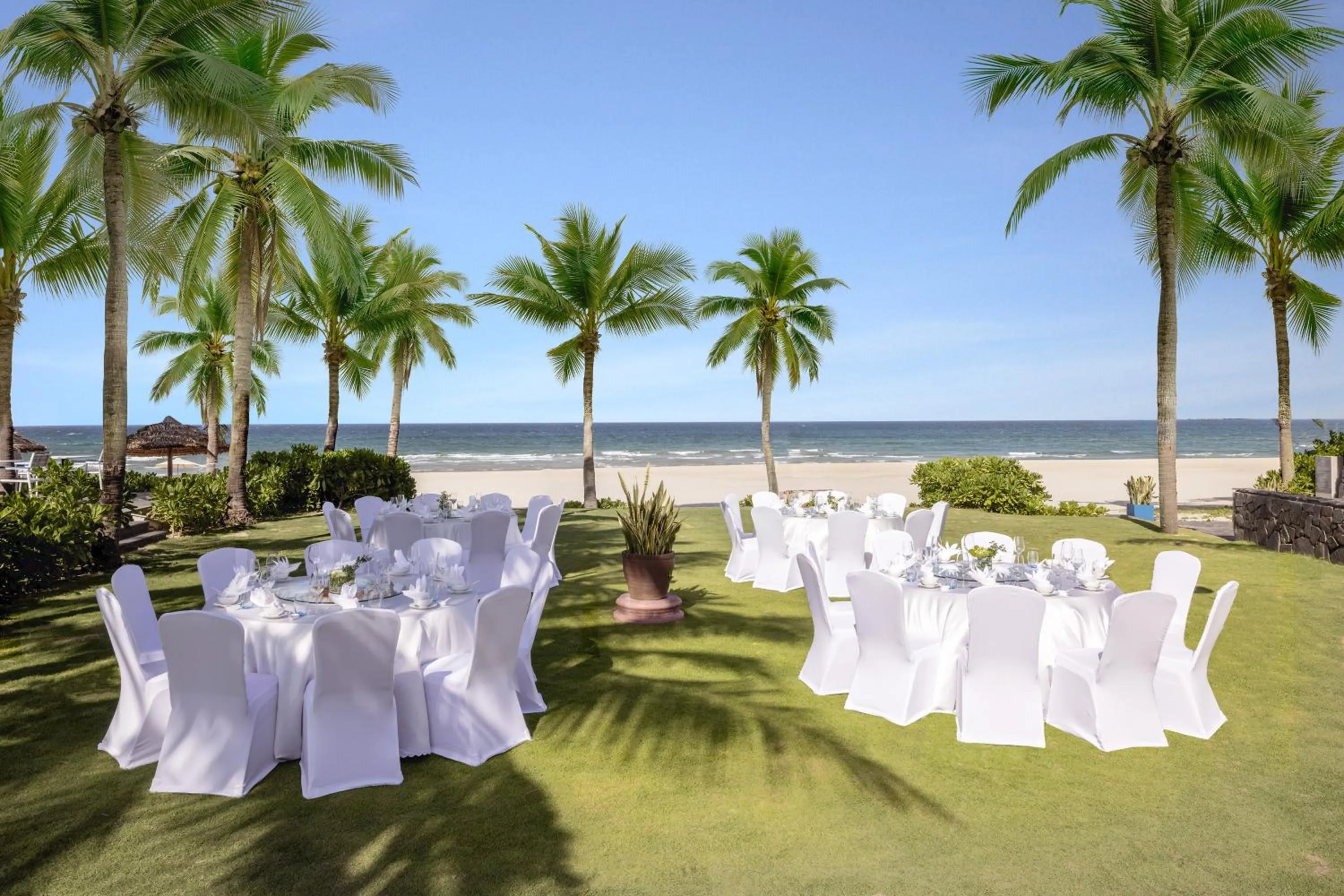 Business facilities in Melia Danang Beach Resort