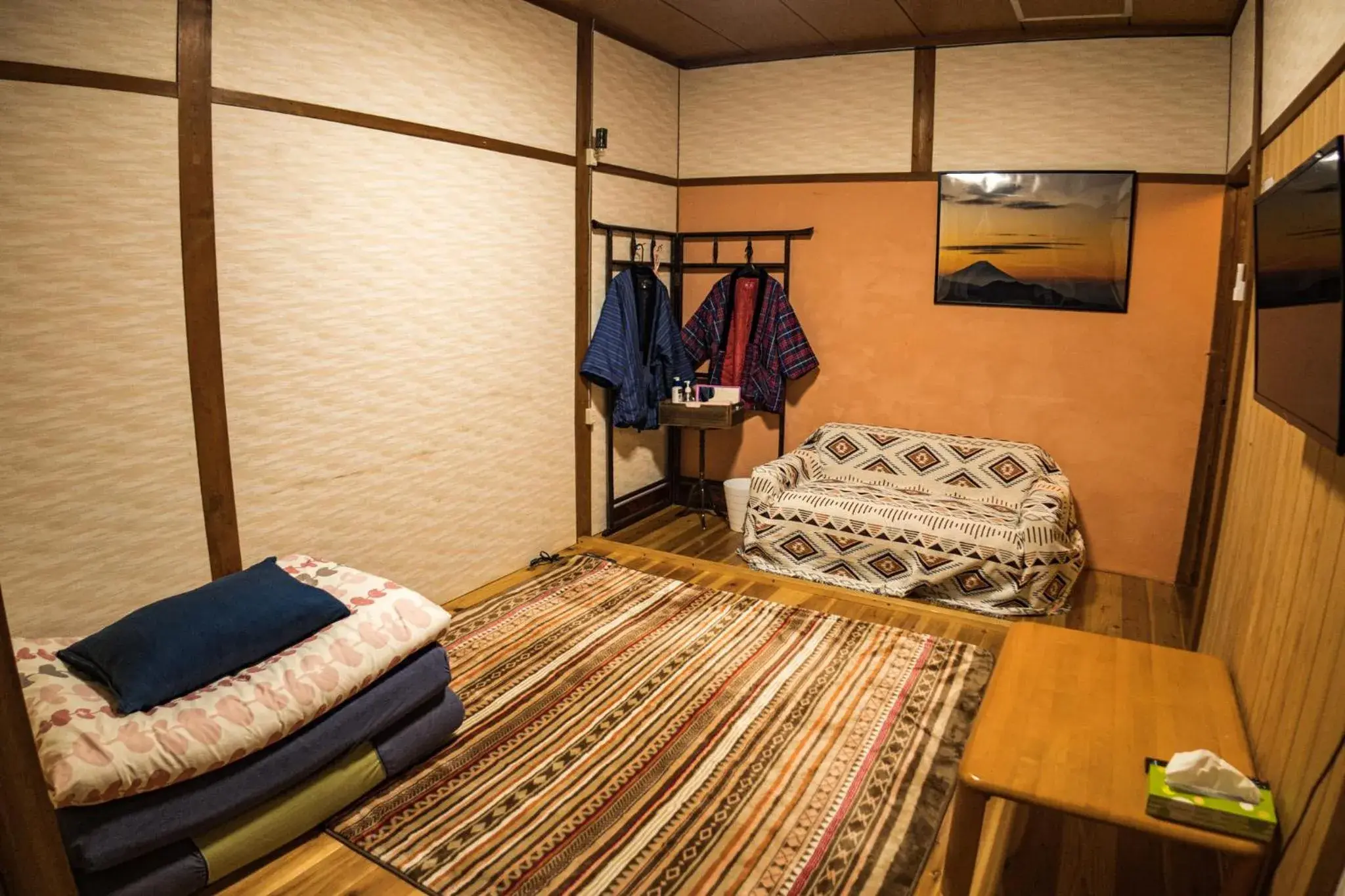 Twin Room with Shared Bathroom - single occupancy in Guest House Tokiwa Twin Room with Shared Bathroom - single occupancy in Guest House Tokiwa