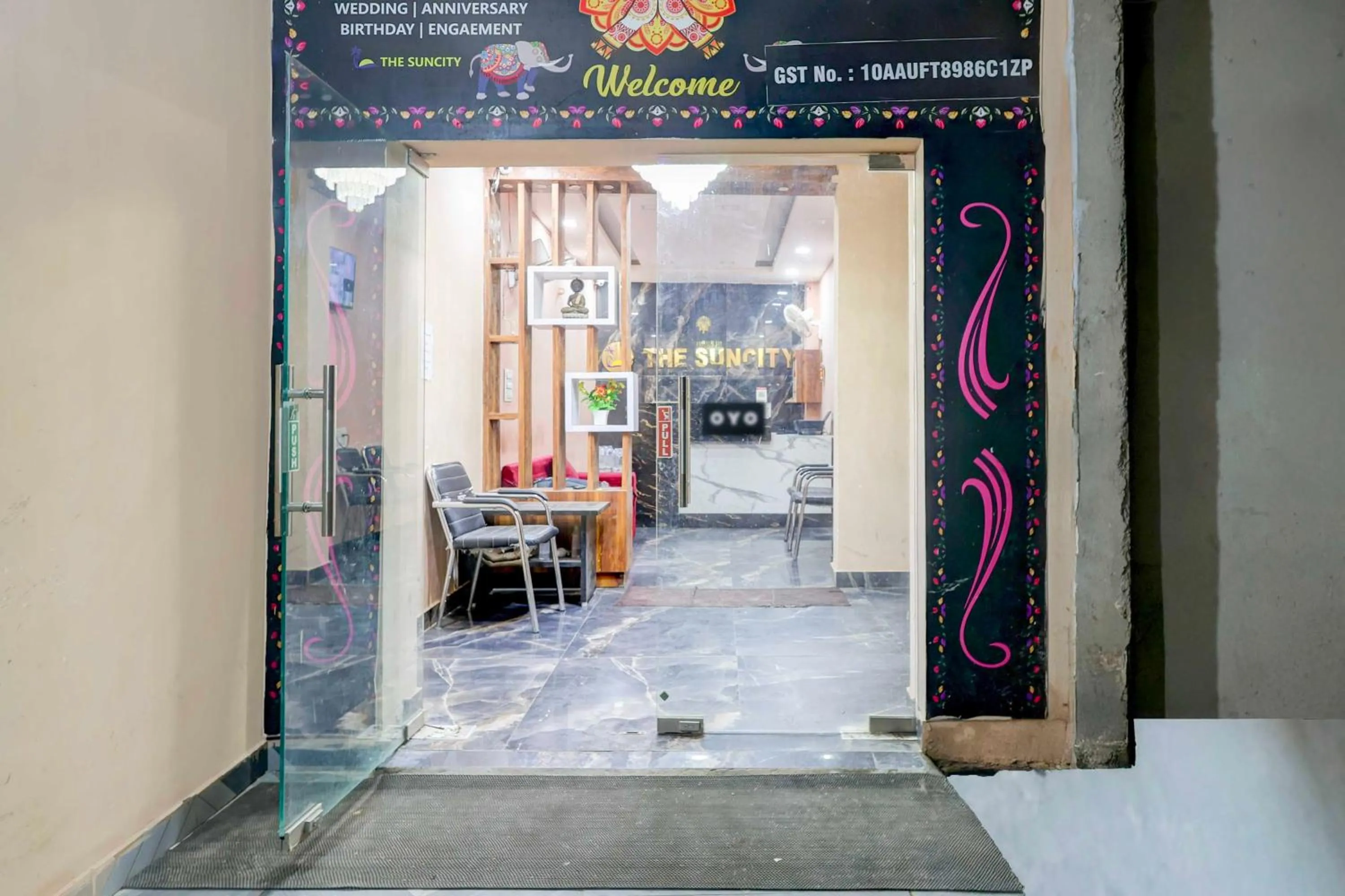 Facade/entrance in Hotel O The Suncity