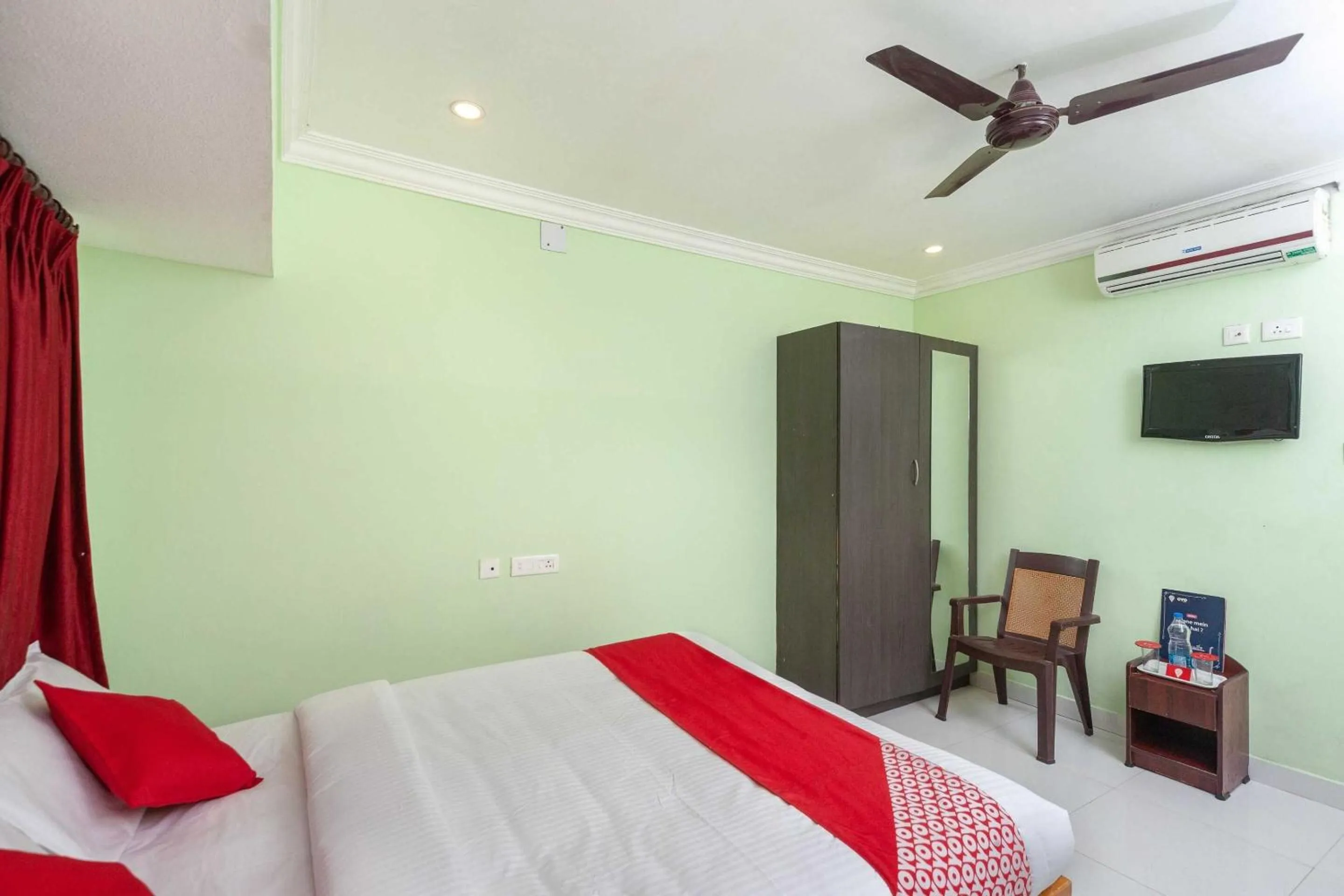 Bedroom, Bed in Hotel O Seabreeze Residency