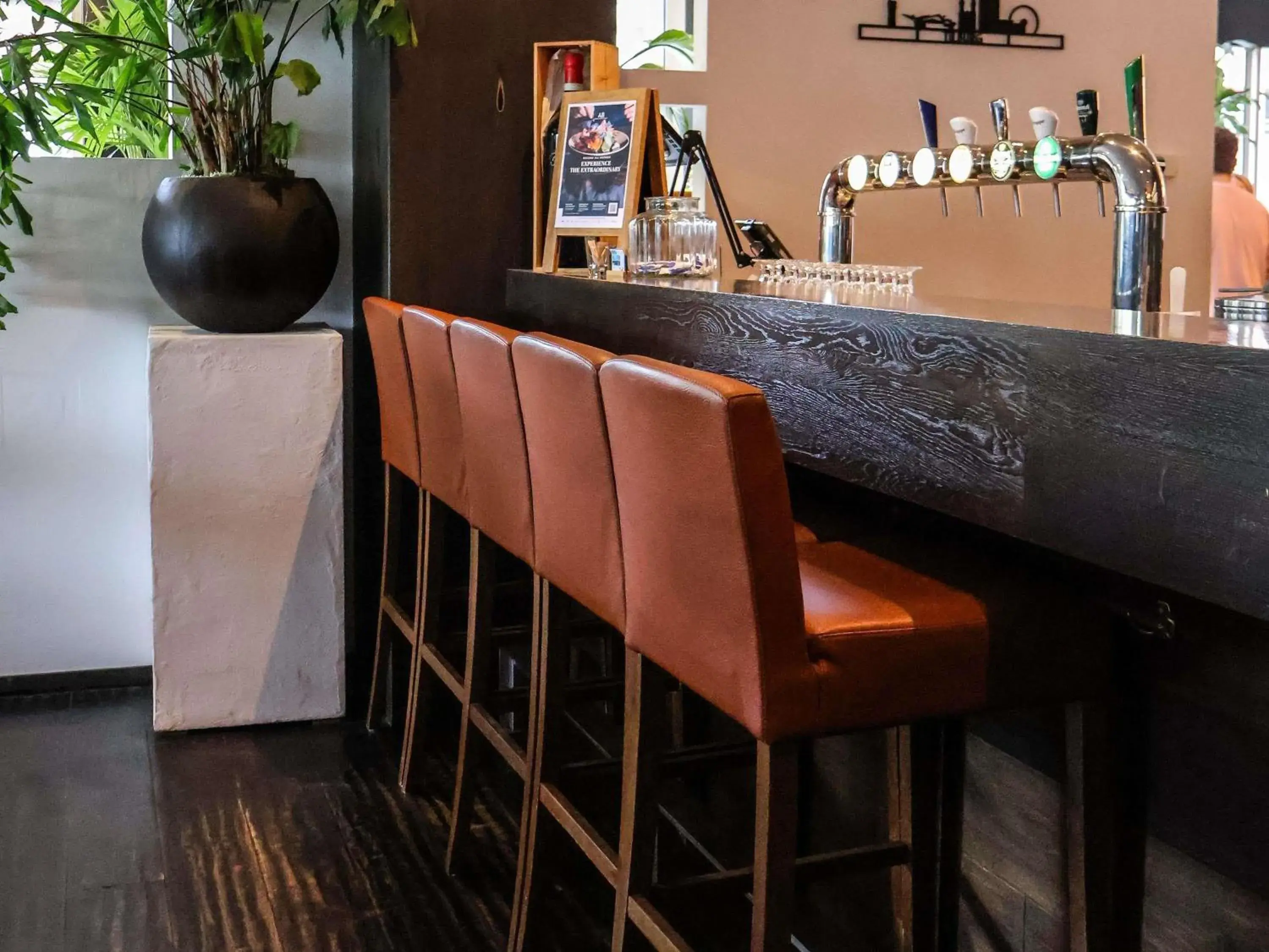 Lounge or bar in Mercure Hotel Tilburg Centrum Lounge or bar in Mercure Hotel Tilburg Centrum