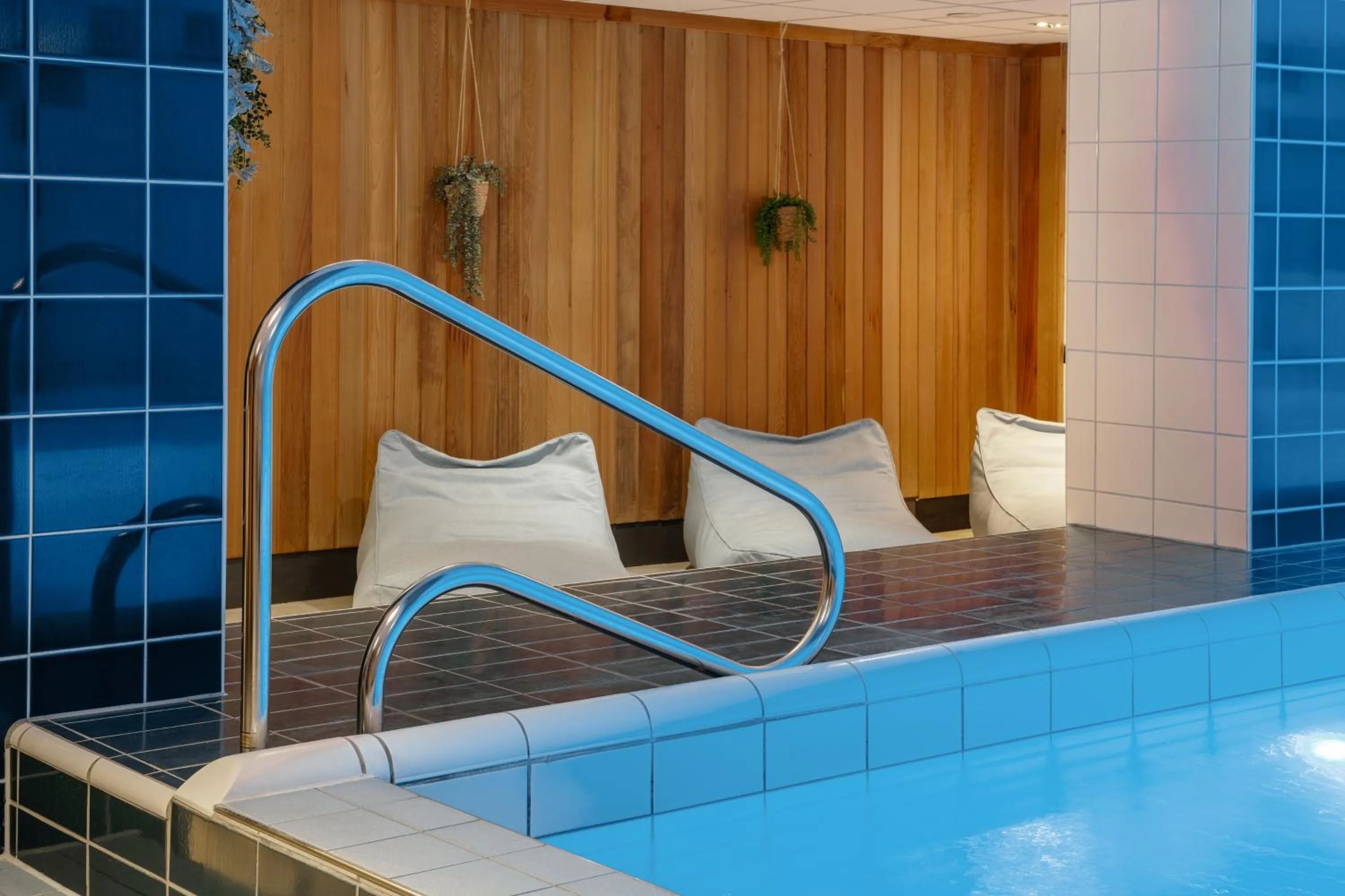Swimming pool in Mercure Hotel Tilburg Centrum