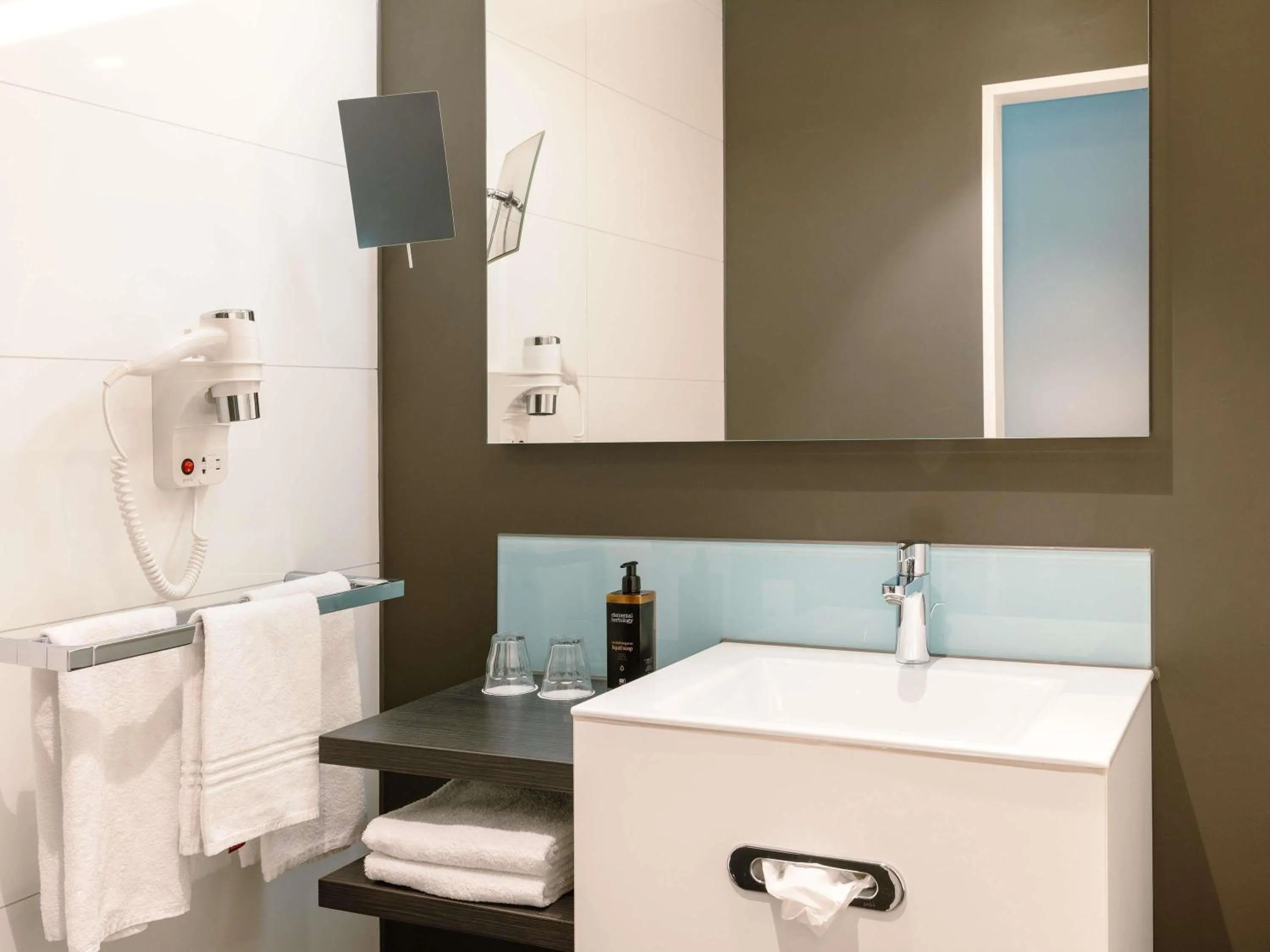 Bedroom in Mercure Hotel Tilburg Centrum