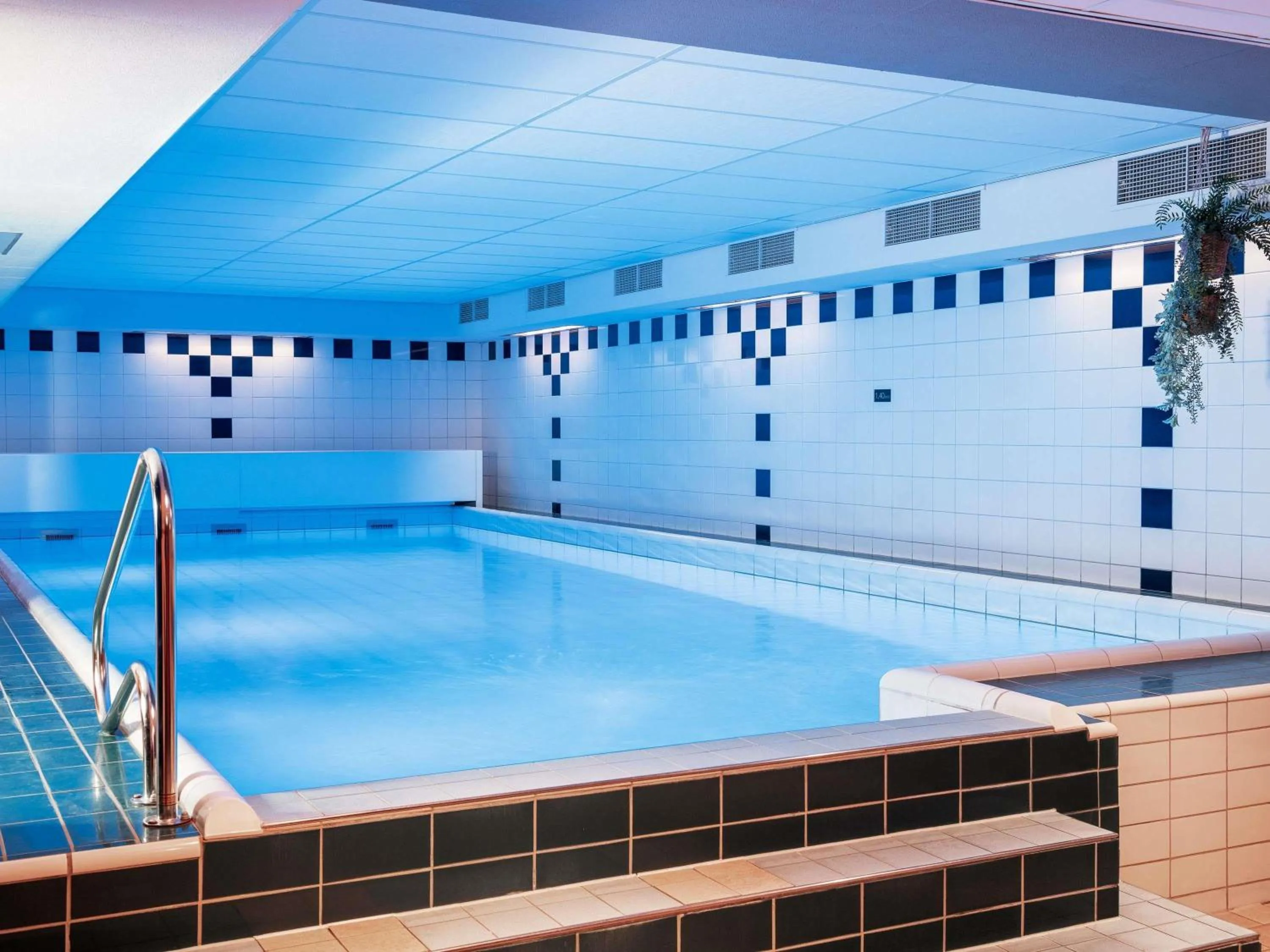 Pool view in Mercure Hotel Tilburg Centrum