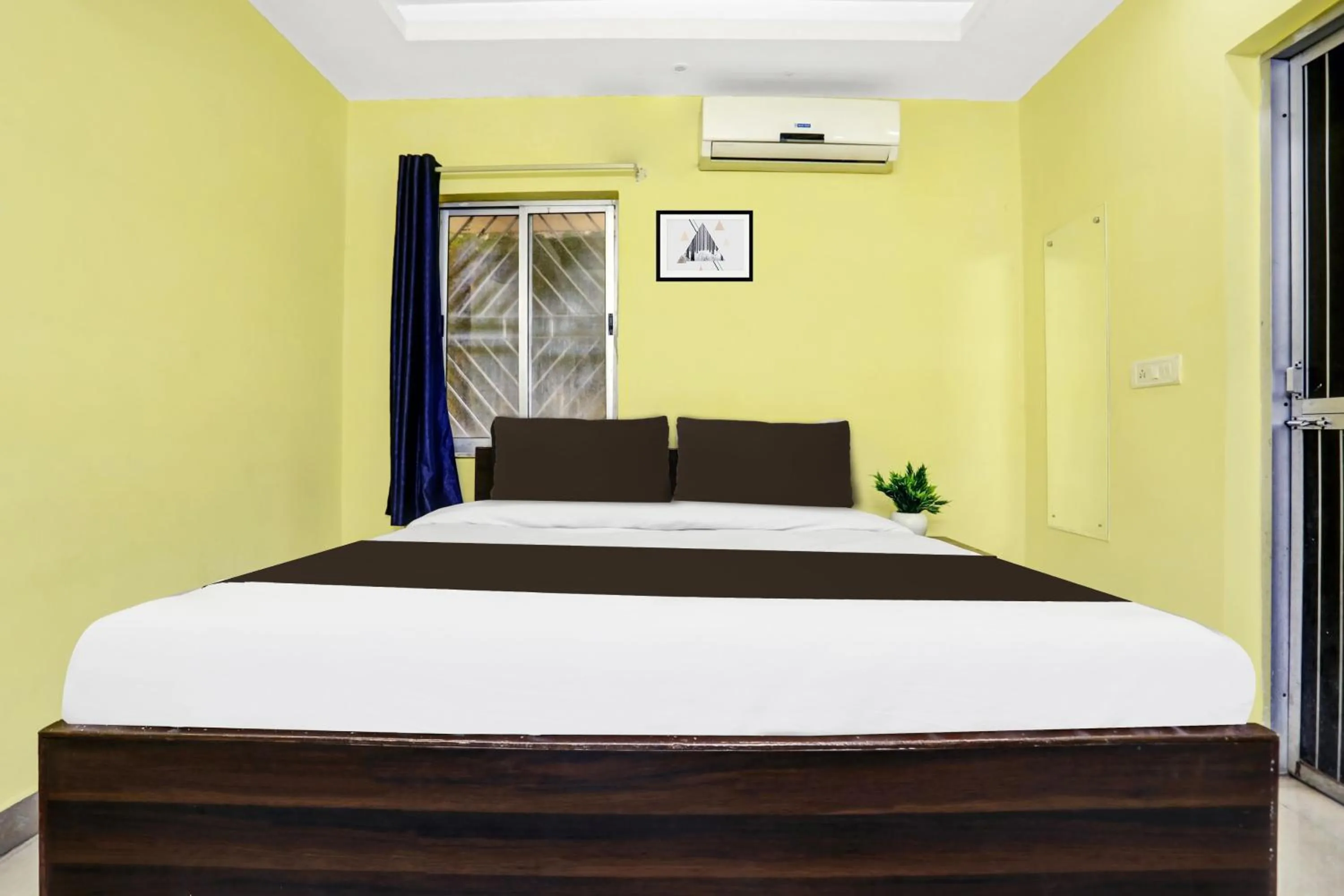 Bedroom, Bed in Hotel O Grand Occasion