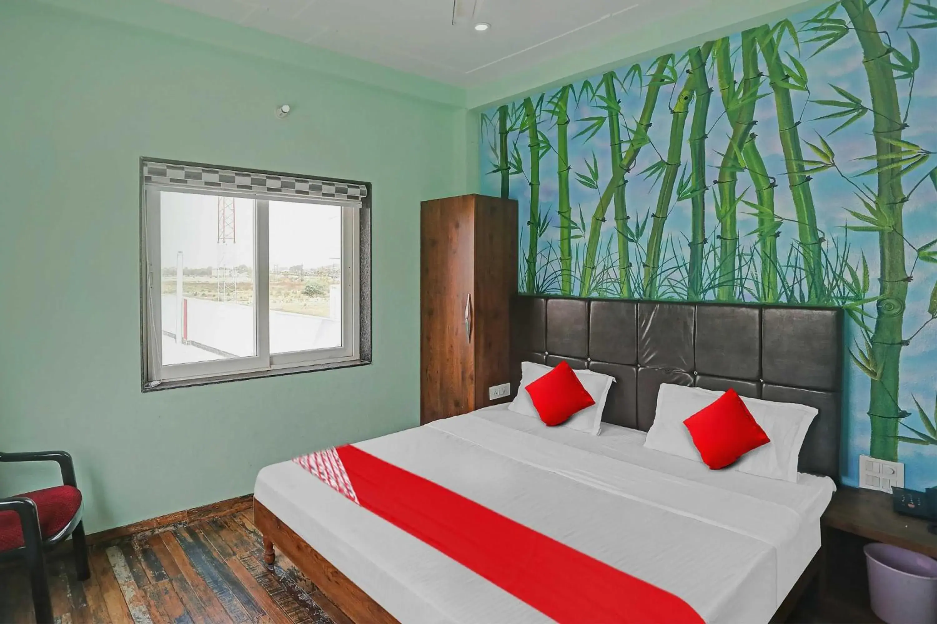 Bedroom in Hotel O MH Inn Bedroom in Hotel O MH Inn