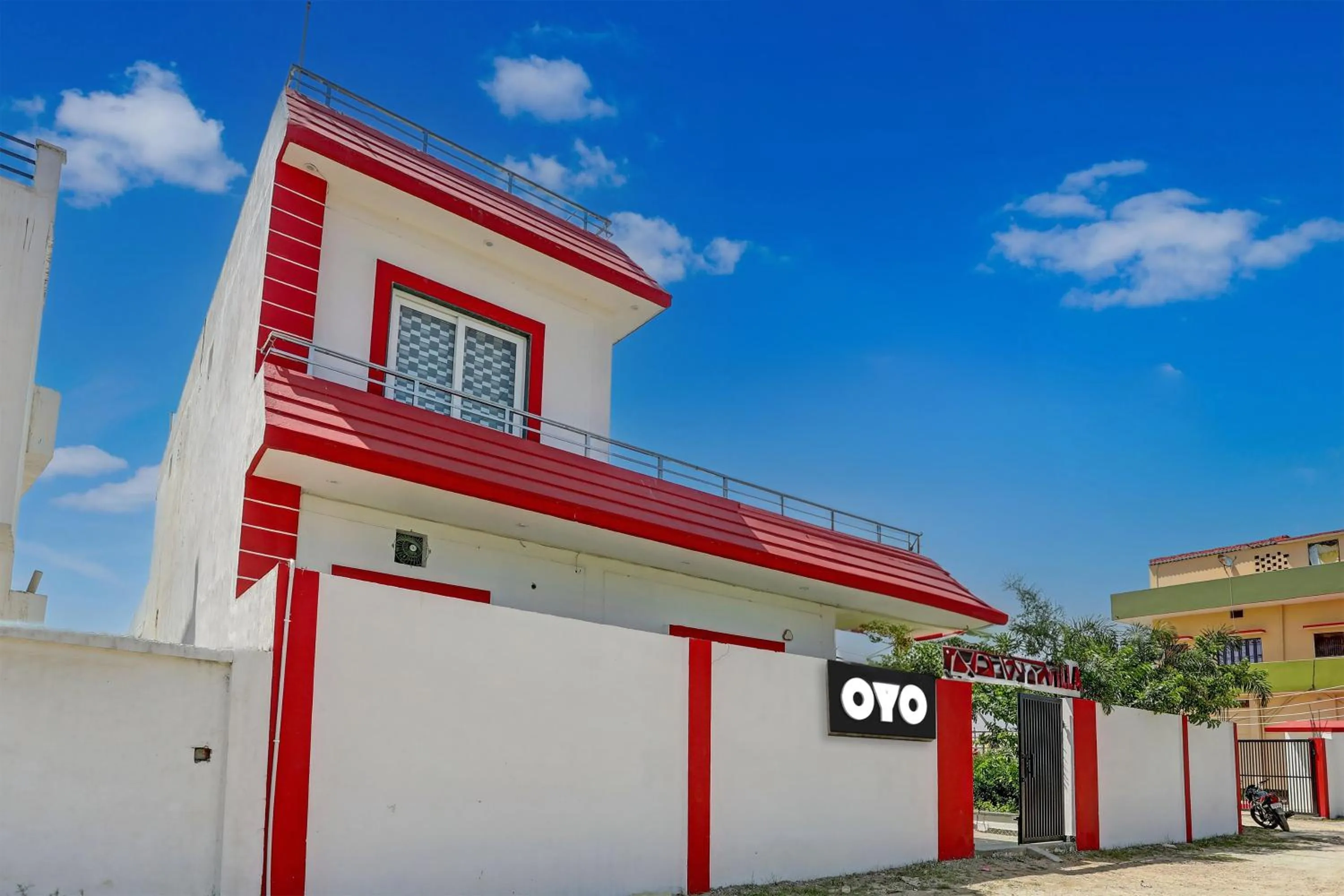 Facade/entrance in Hotel O MH Inn