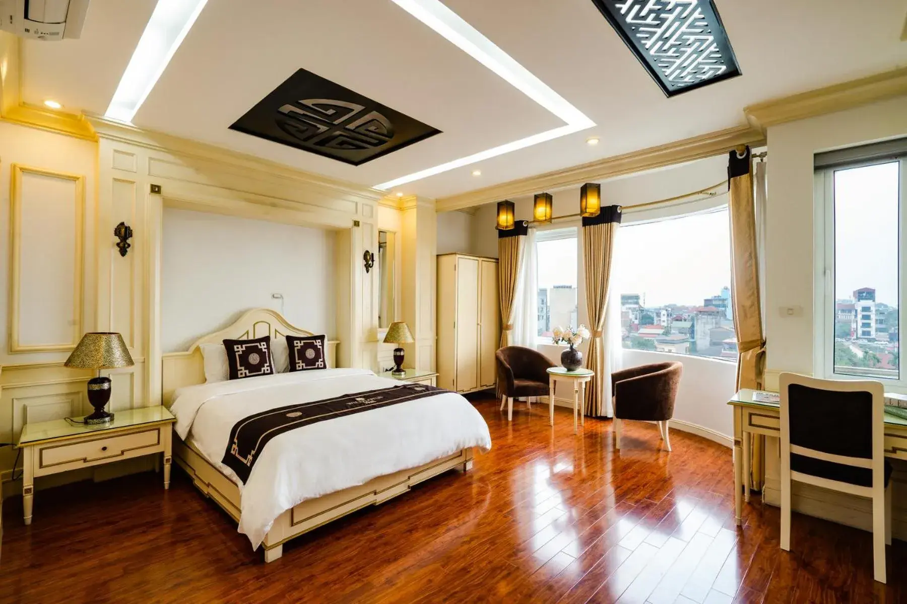 King Room in Wild Lotus Hotel Apartment 2 King Room in Wild Lotus Hotel Apartment 2