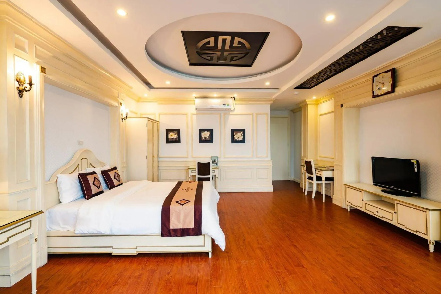 Bed in Wild Lotus Hotel Apartment 2