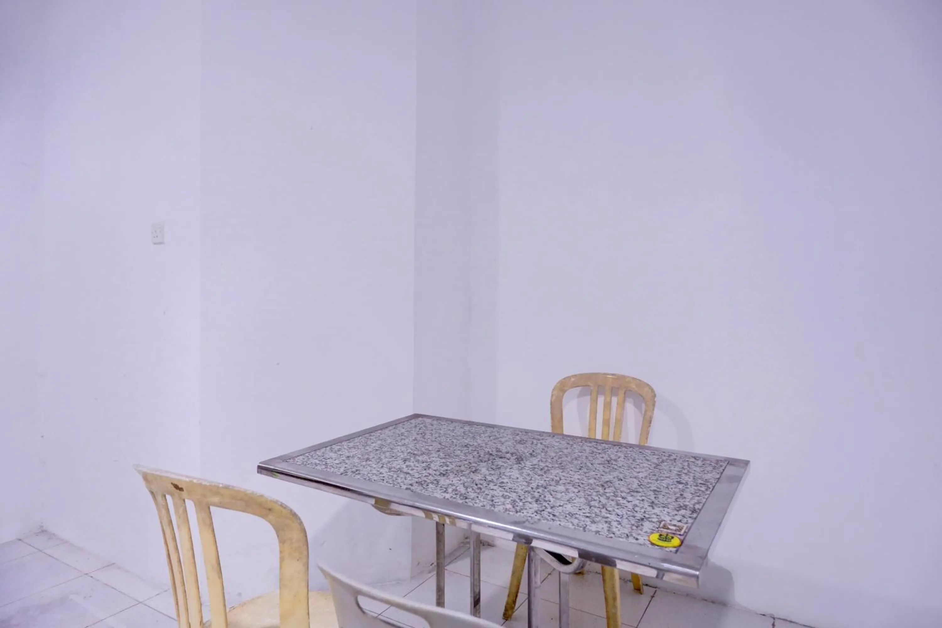 Lobby or reception in Hotel O Happy 777