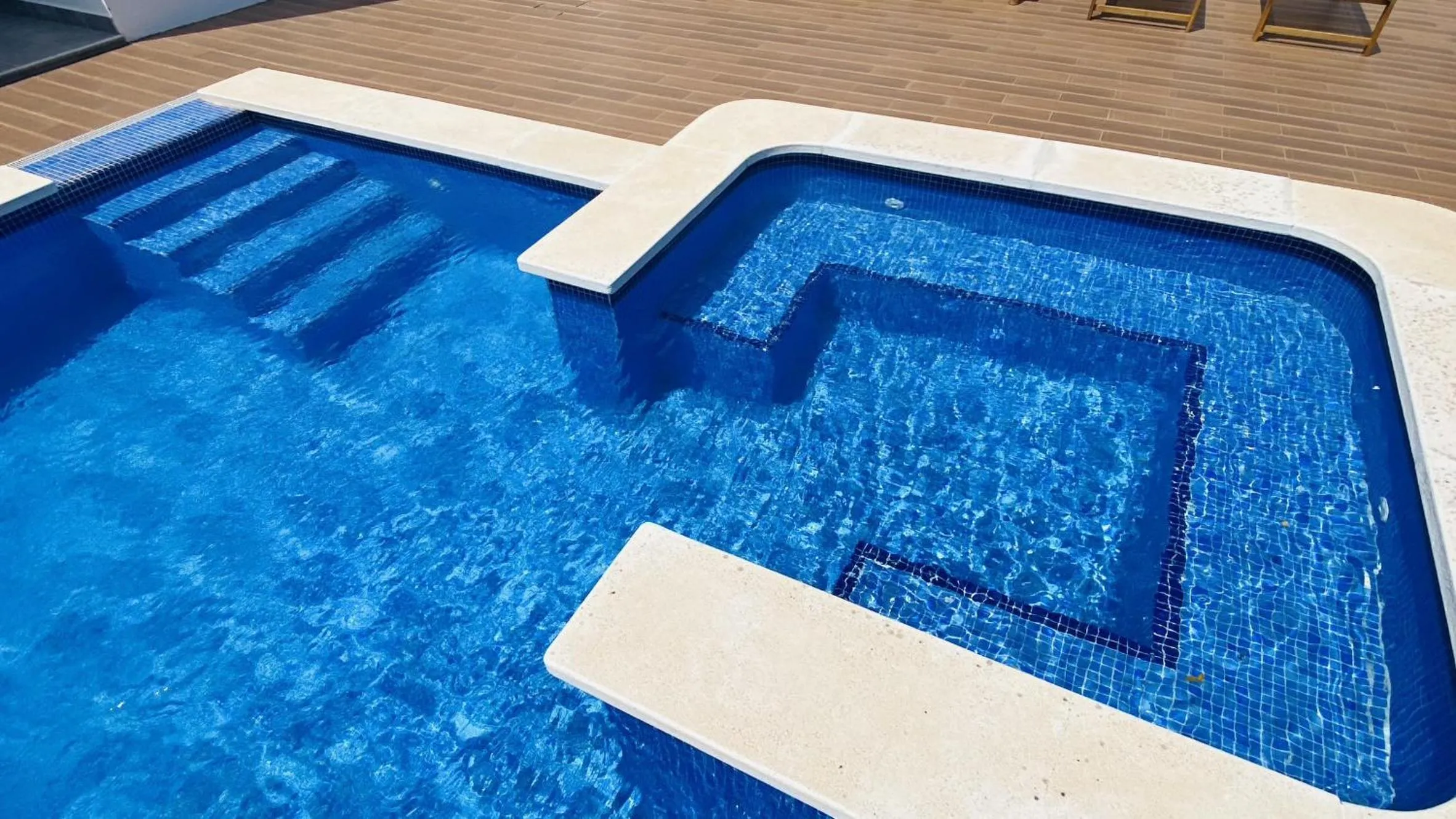 Swimming pool in Villa ECLIPSE