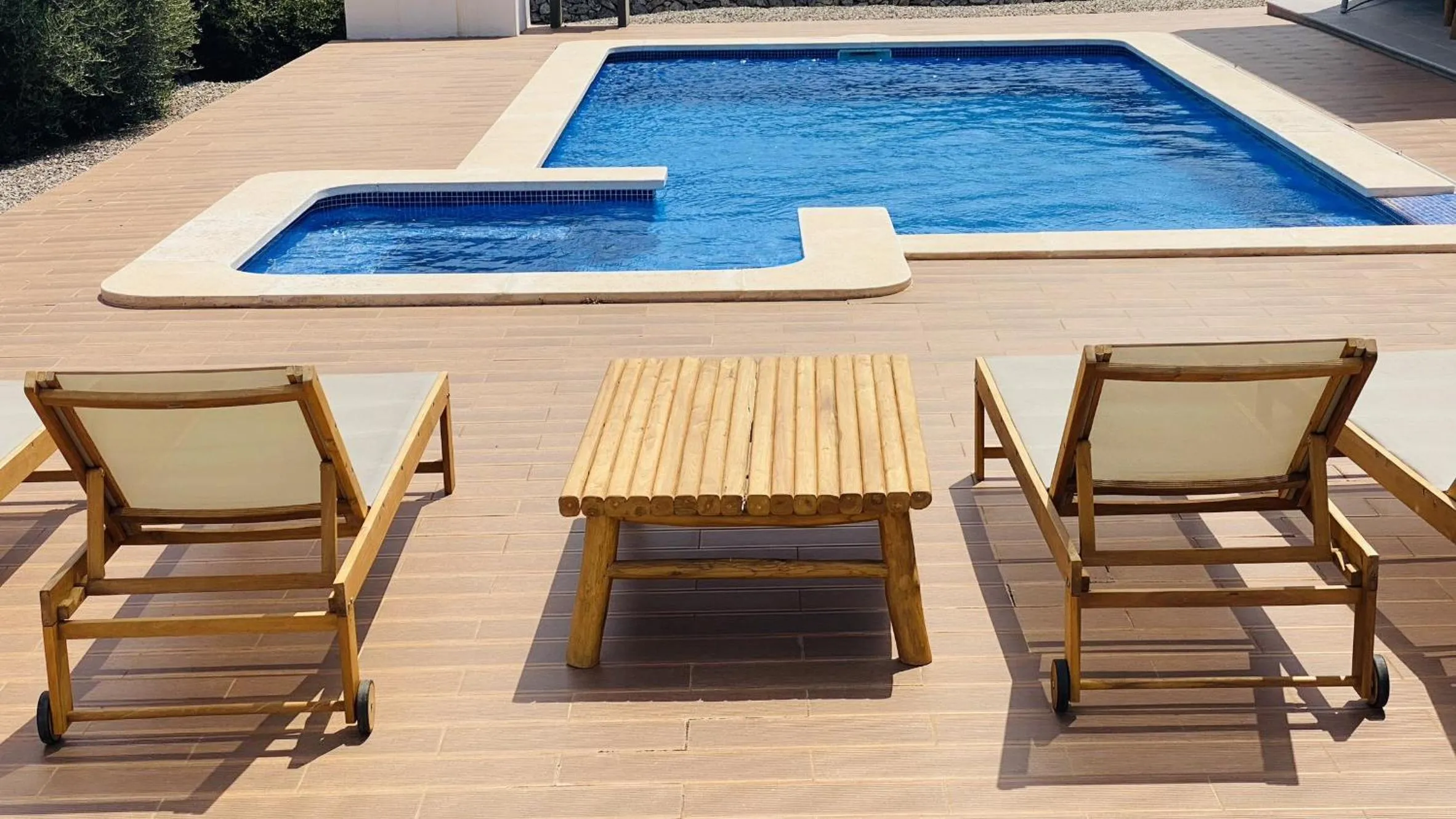 Swimming pool in Villa ECLIPSE