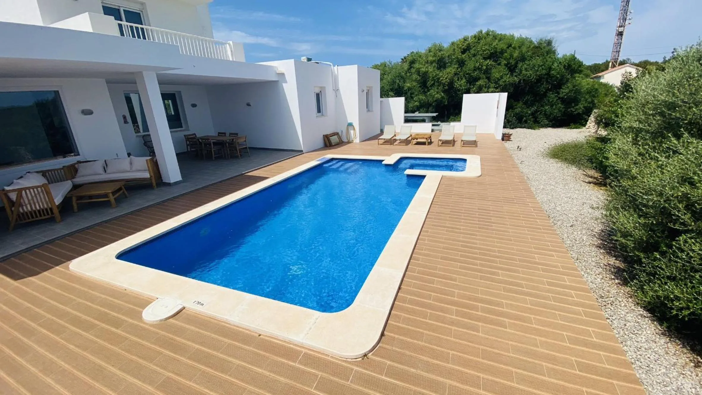 Swimming pool in Villa ECLIPSE