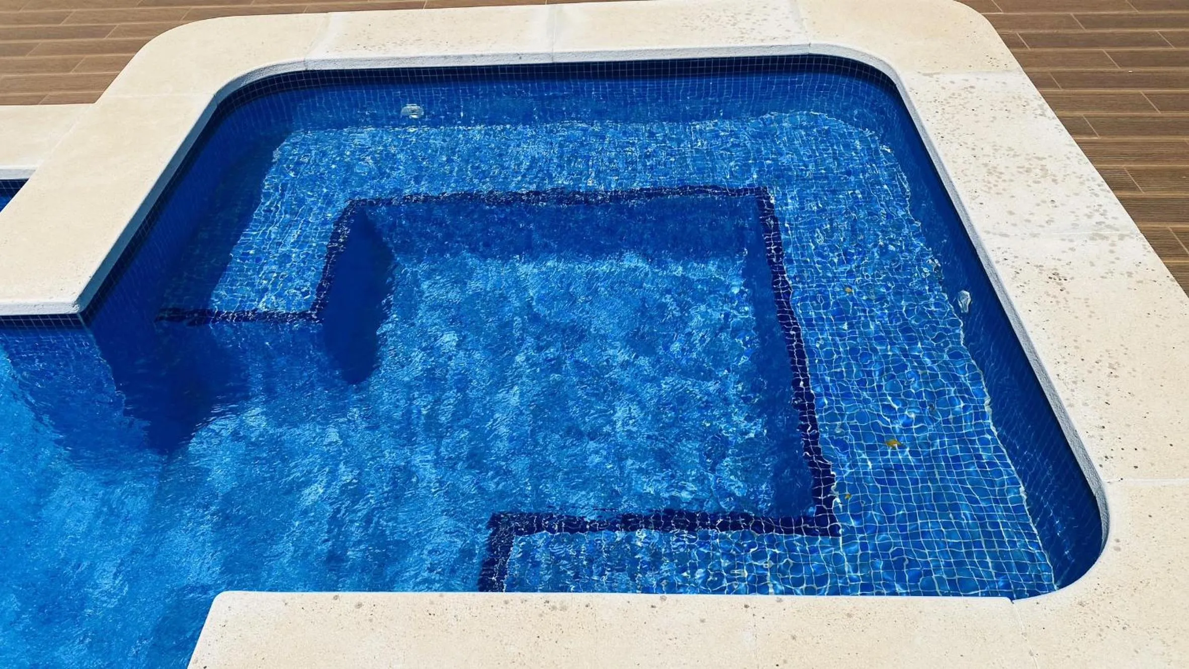 Swimming pool in Villa ECLIPSE