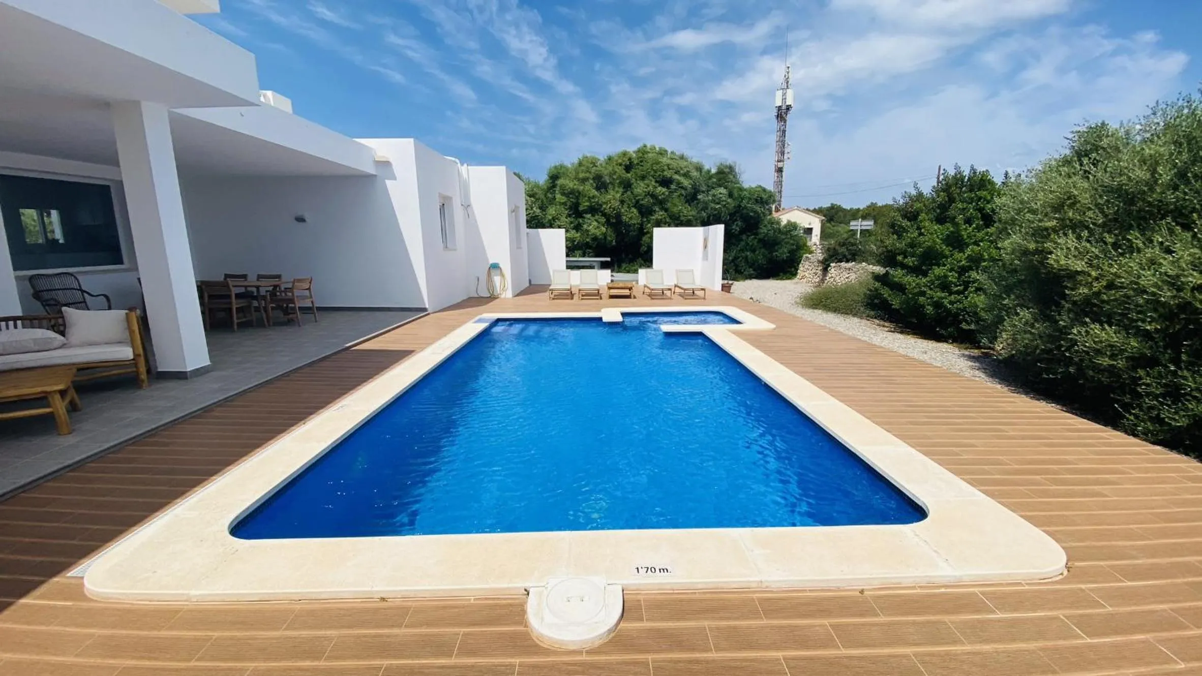Swimming pool in Villa ECLIPSE