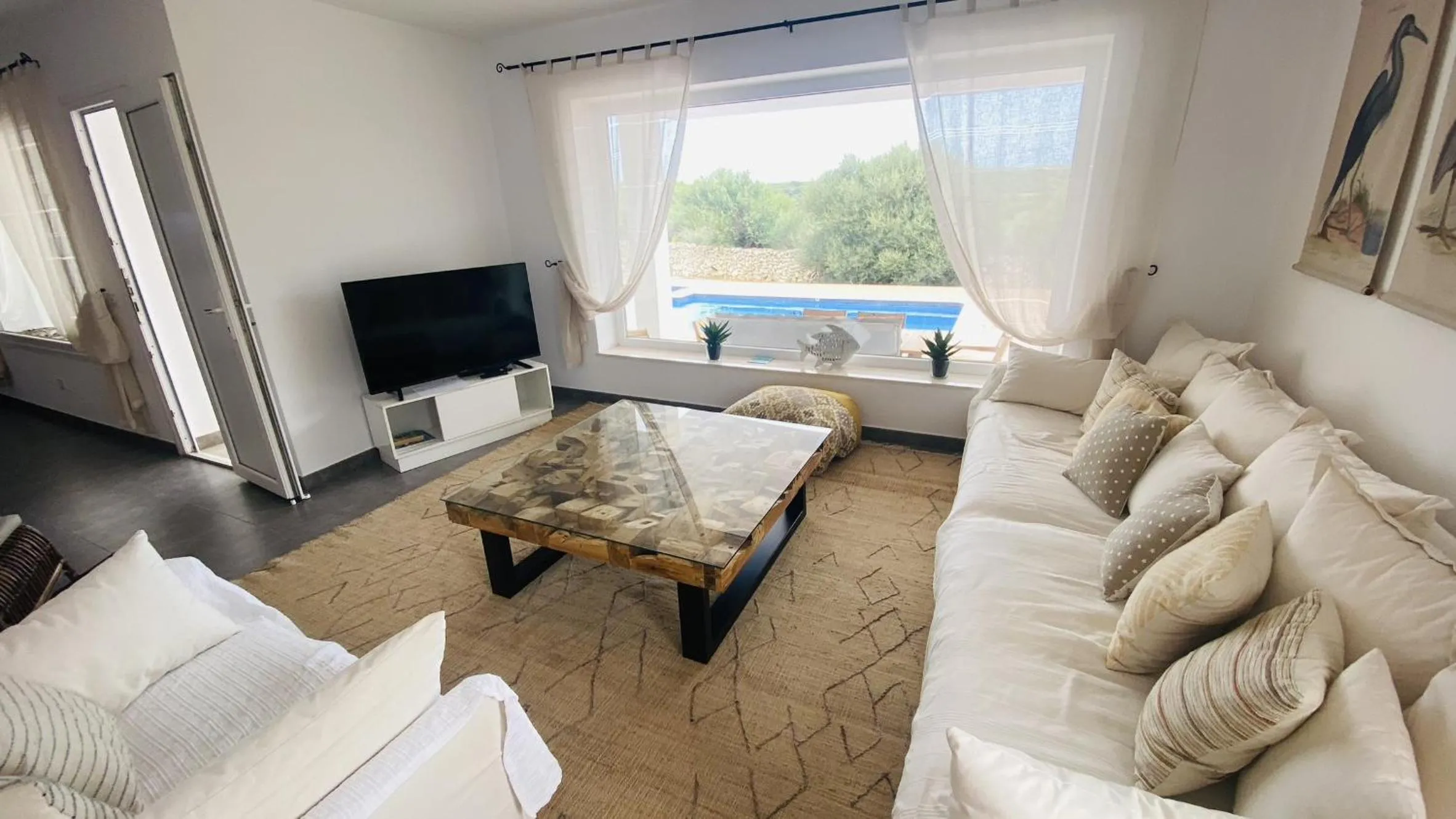 Communal lounge/ TV room, Bed in Villa ECLIPSE