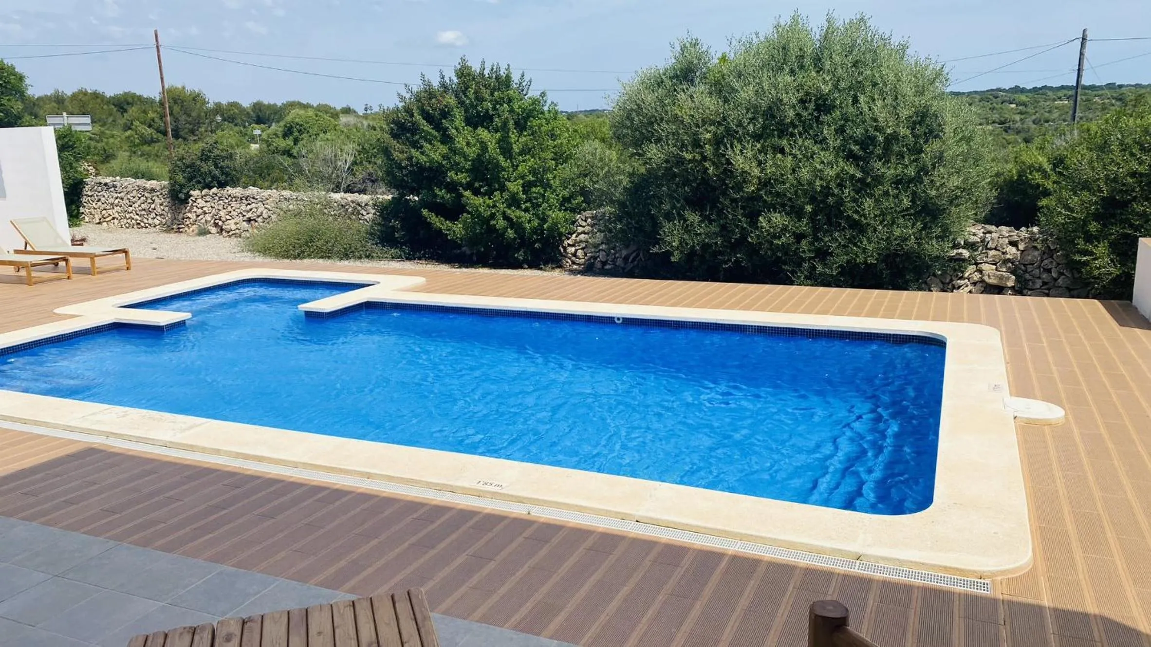 Swimming pool in Villa ECLIPSE