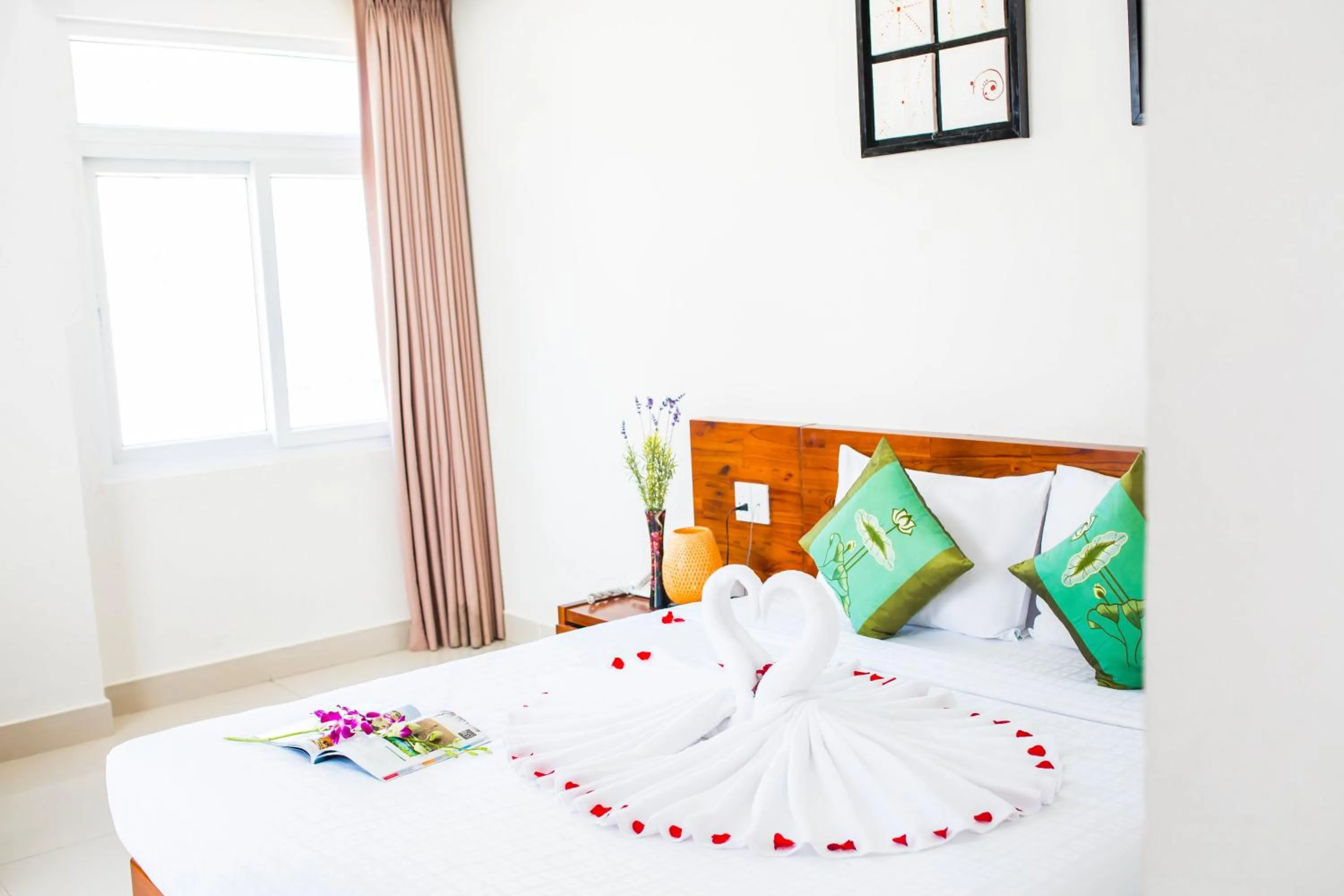 Bedroom, Bed in Kiên Cường 2 Hotel