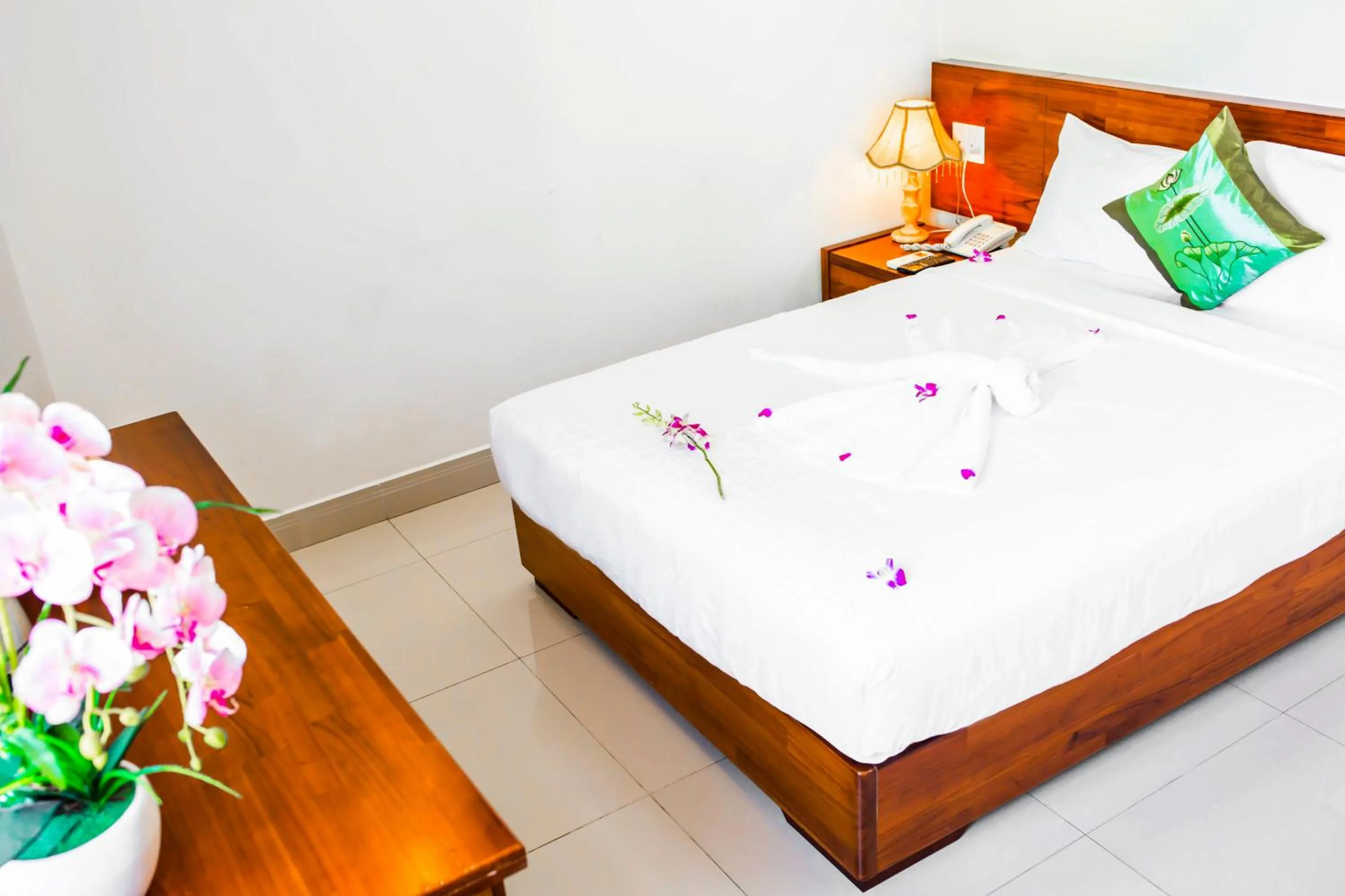 Bedroom, Bed in Kiên Cường 2 Hotel