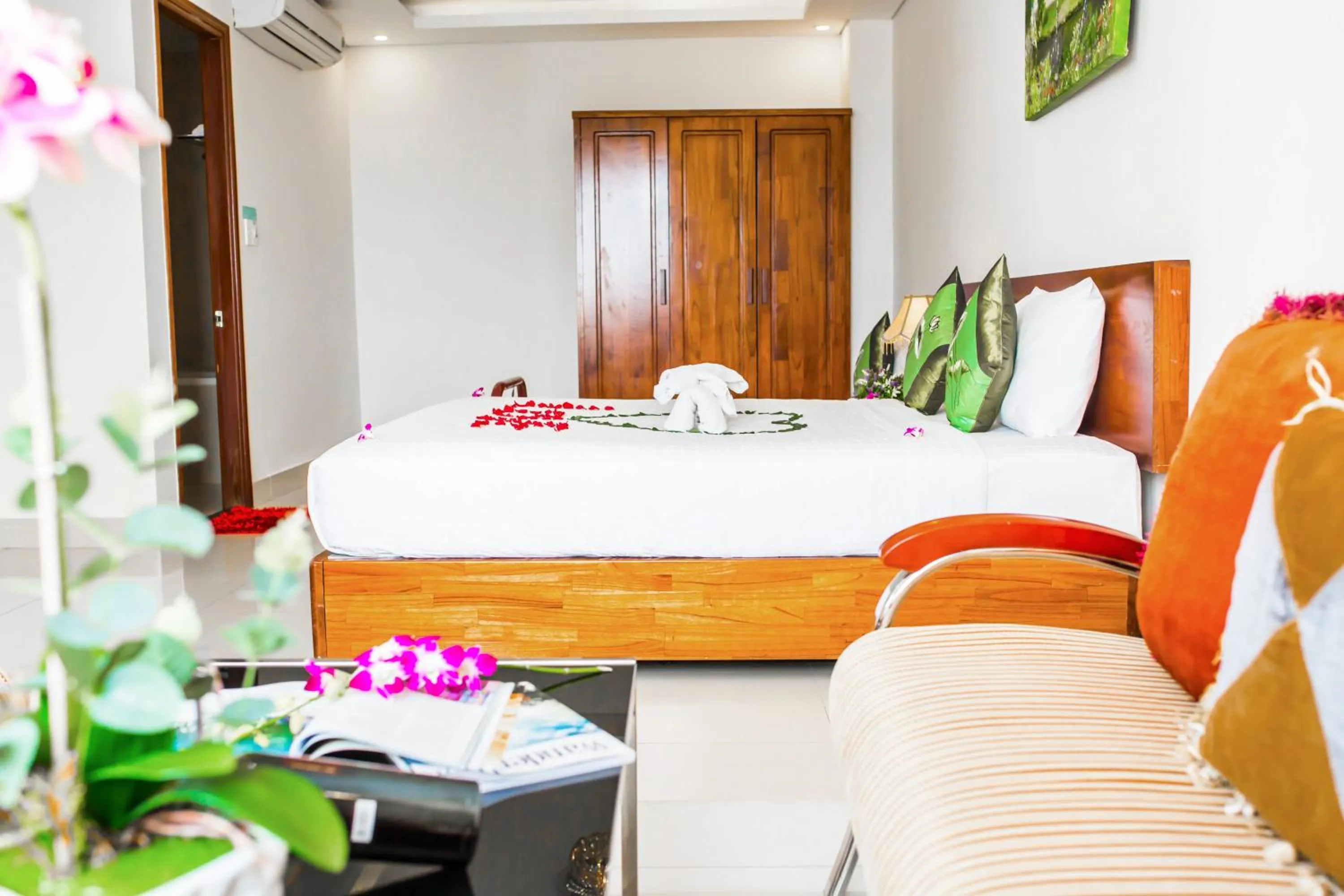 Bedroom, Bed in Kiên Cường 2 Hotel