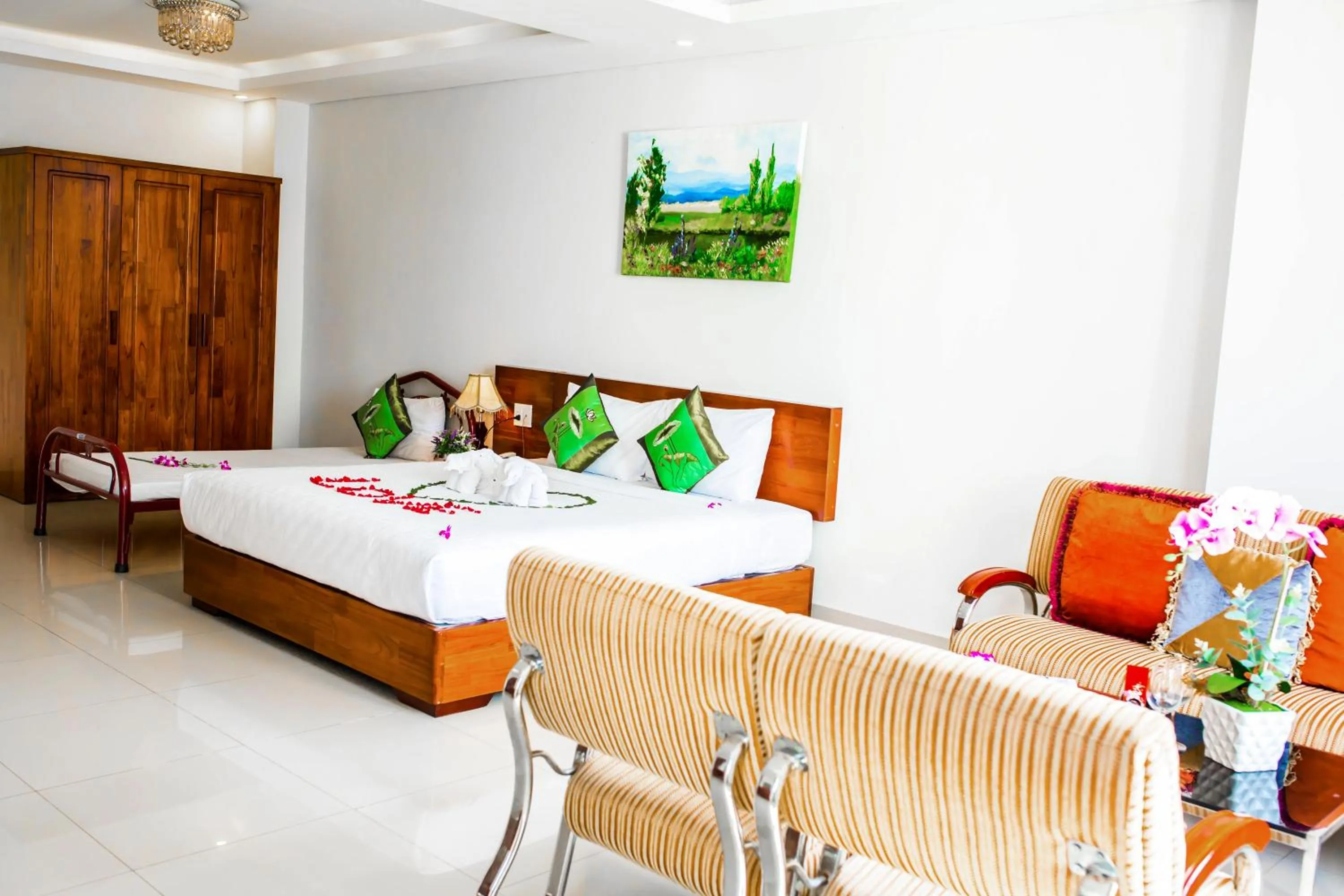 Bedroom, Bed in Kiên Cường 2 Hotel