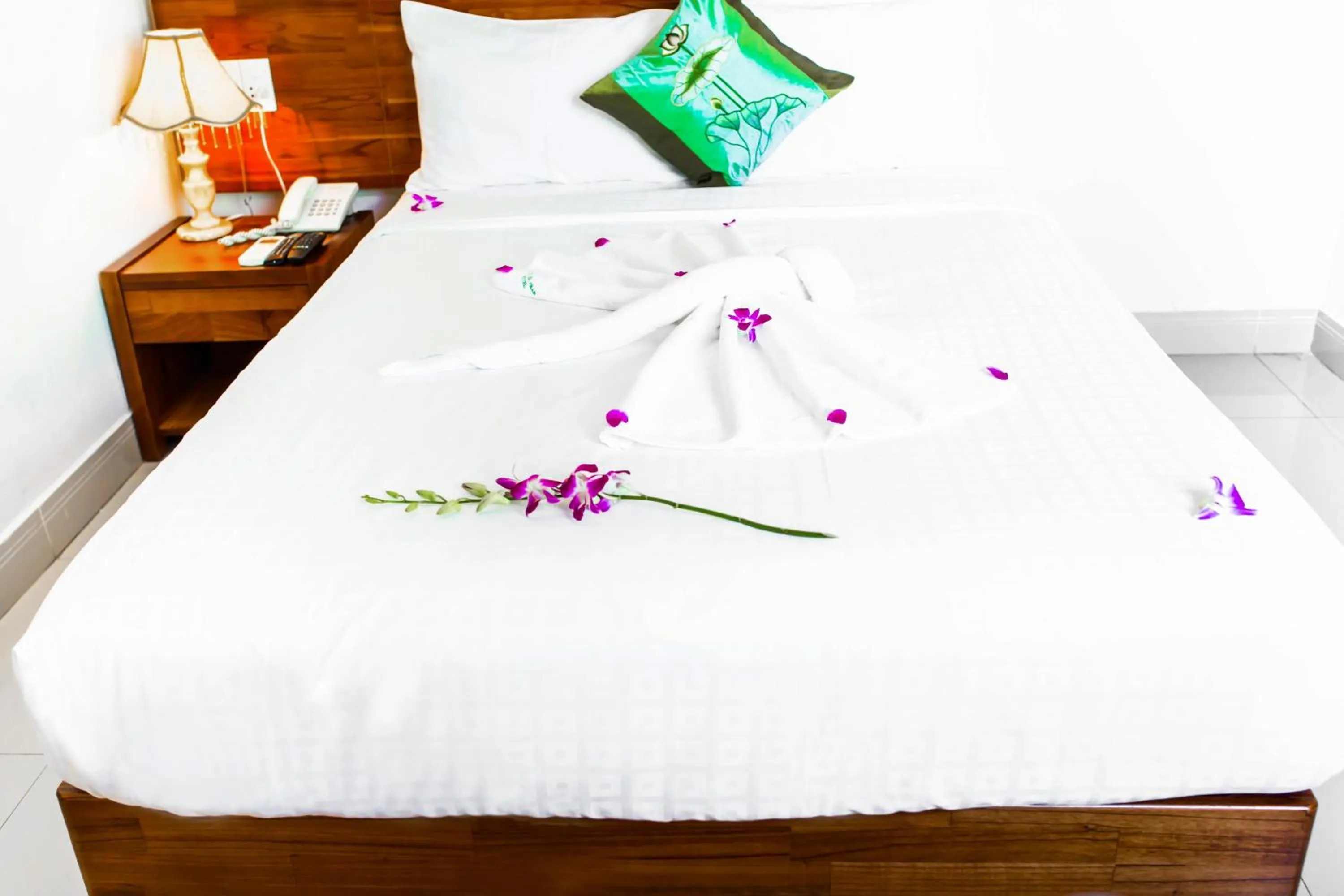 Bedroom, Bed in Kiên Cường 2 Hotel