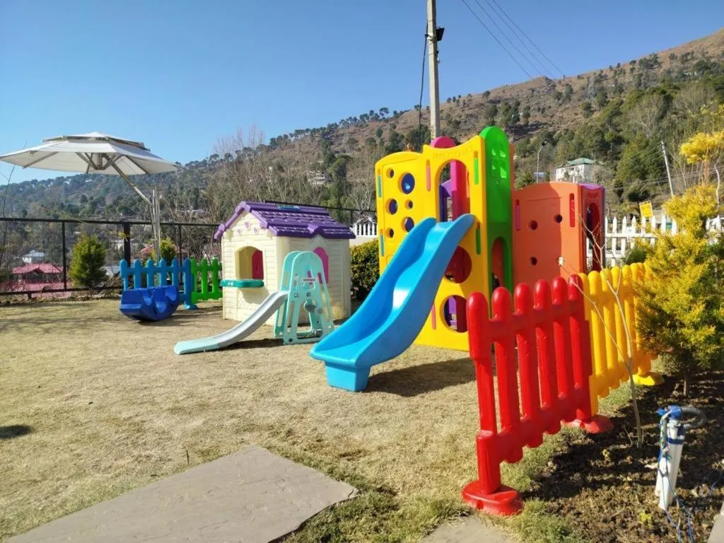 Children play ground in Kaffberry Cafe & Homestays