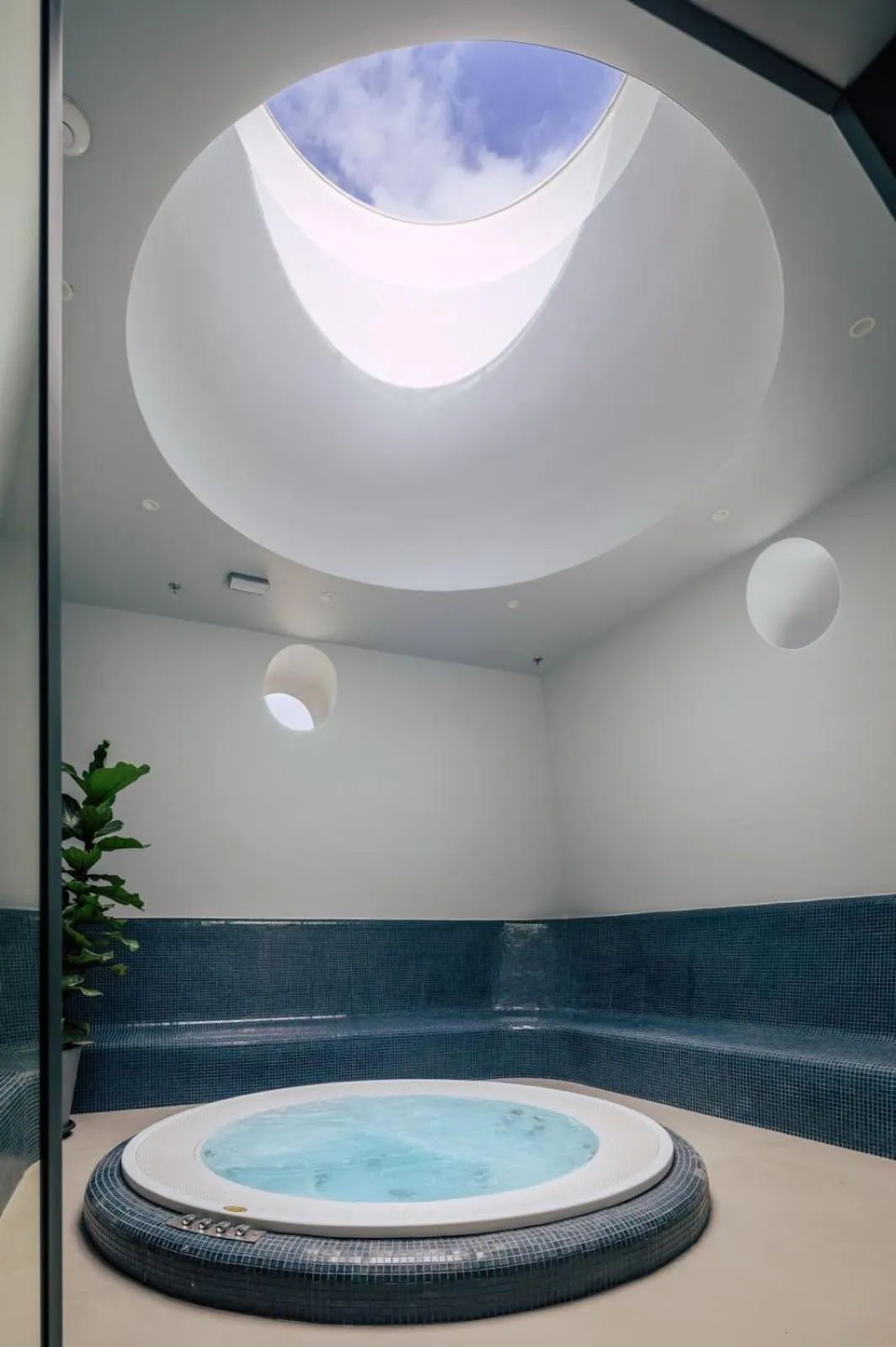 Hot Tub in Met Boutique Hotel