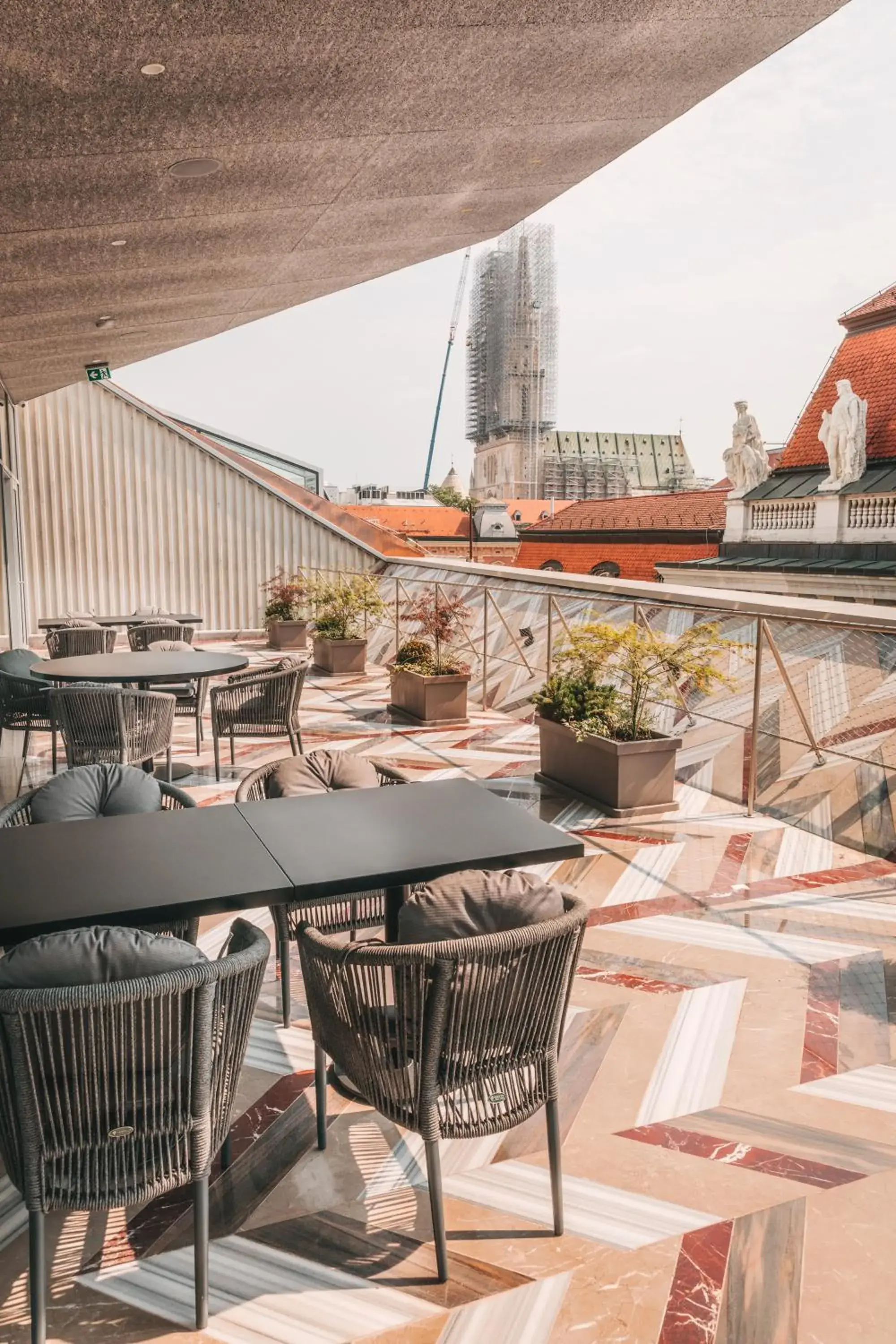 Restaurant/places to eat in Met Boutique Hotel Restaurant/places to eat in Met Boutique Hotel