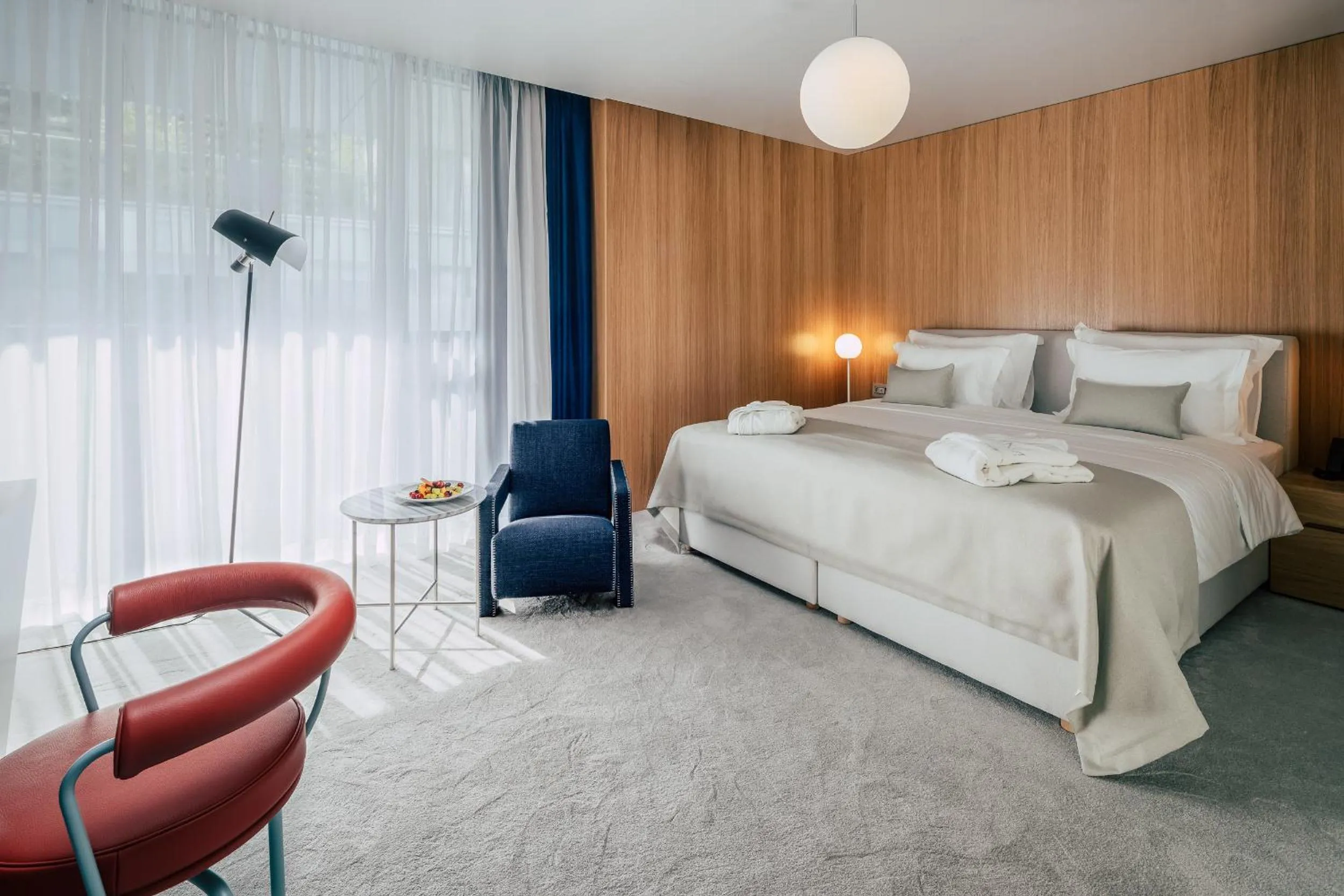 Bed in Met Boutique Hotel