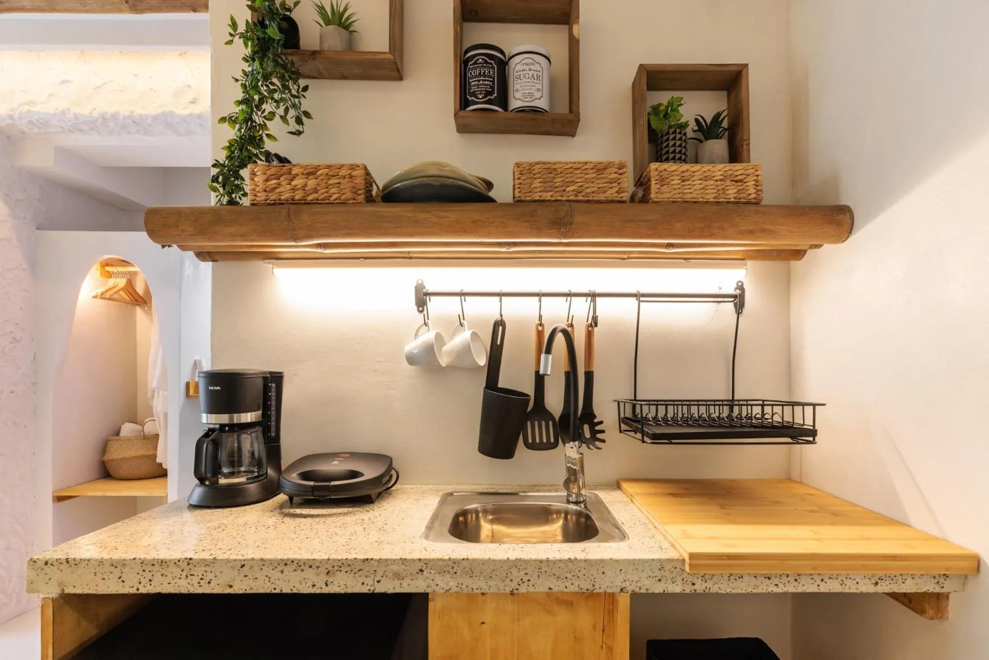 Coffee/tea facilities in Marabou Unique Stay