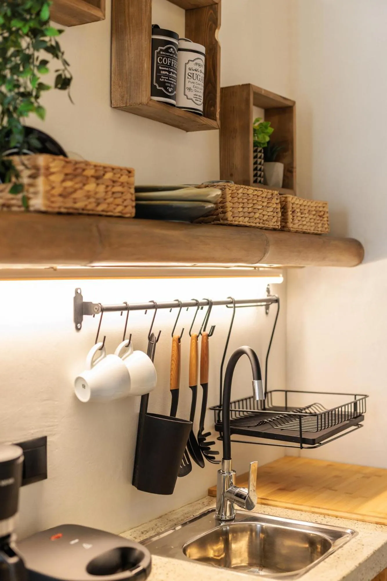 Kitchen or kitchenette in Marabou Unique Stay