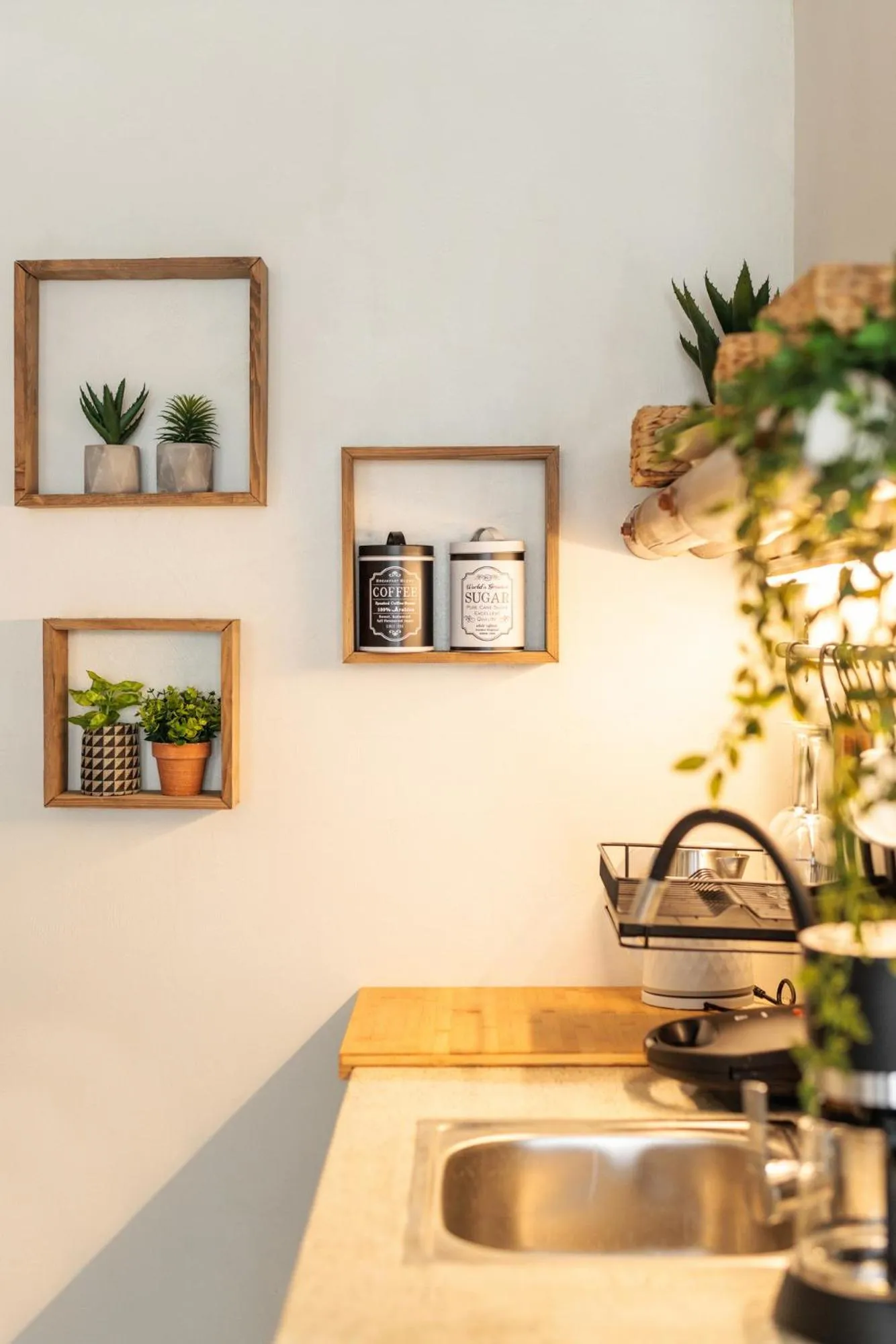 Kitchen or kitchenette in Marabou Unique Stay