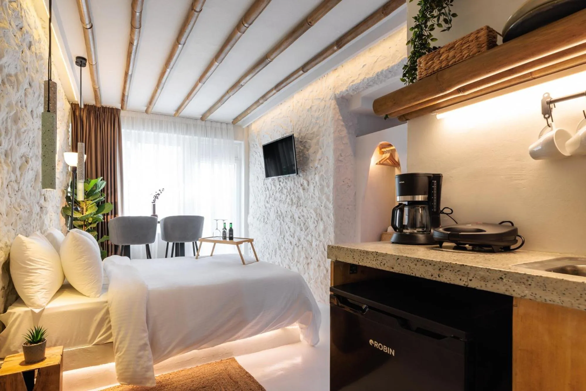 Kitchen or kitchenette in Marabou Unique Stay