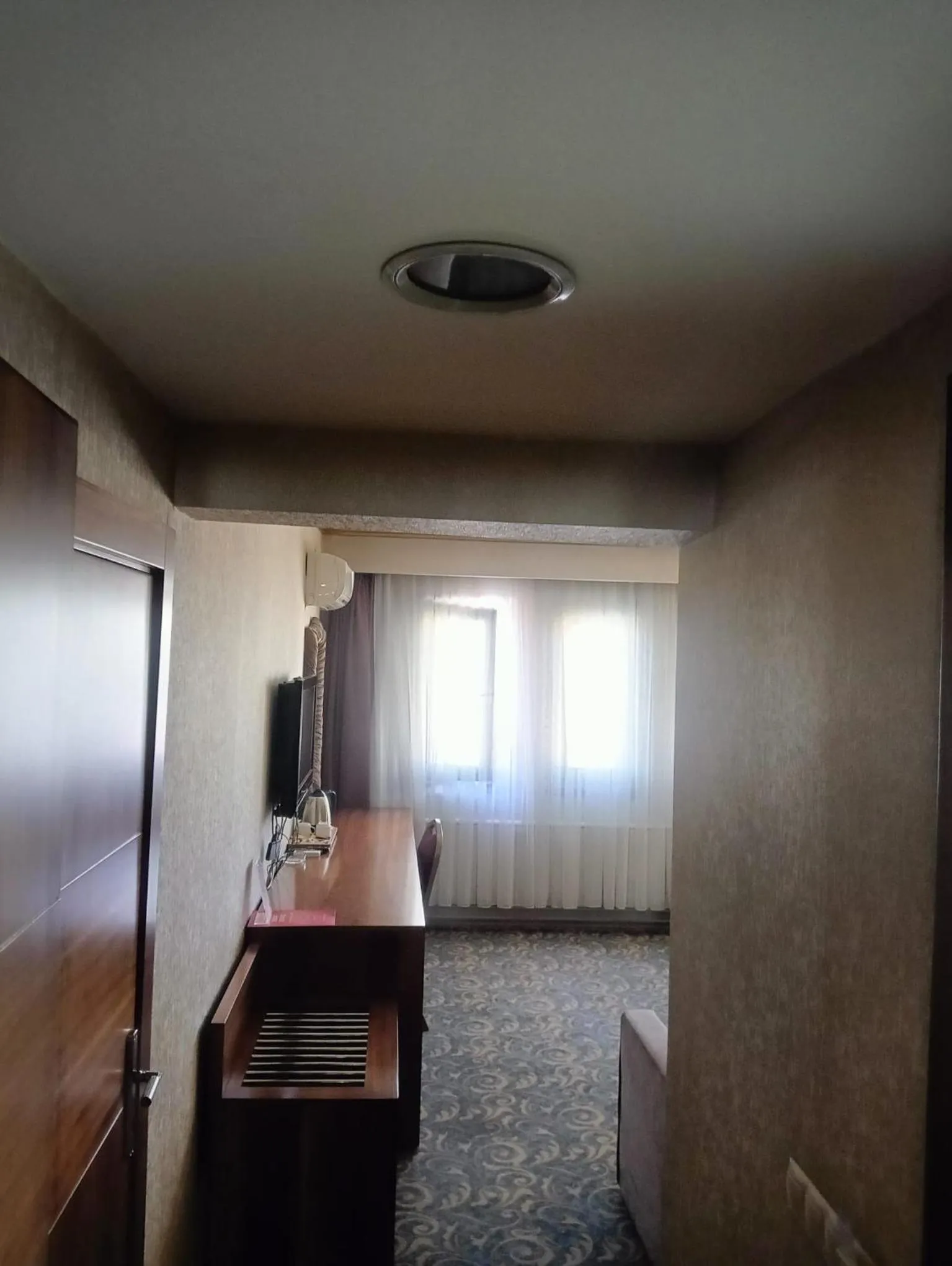 SARR TAC MAHAL HOTEl