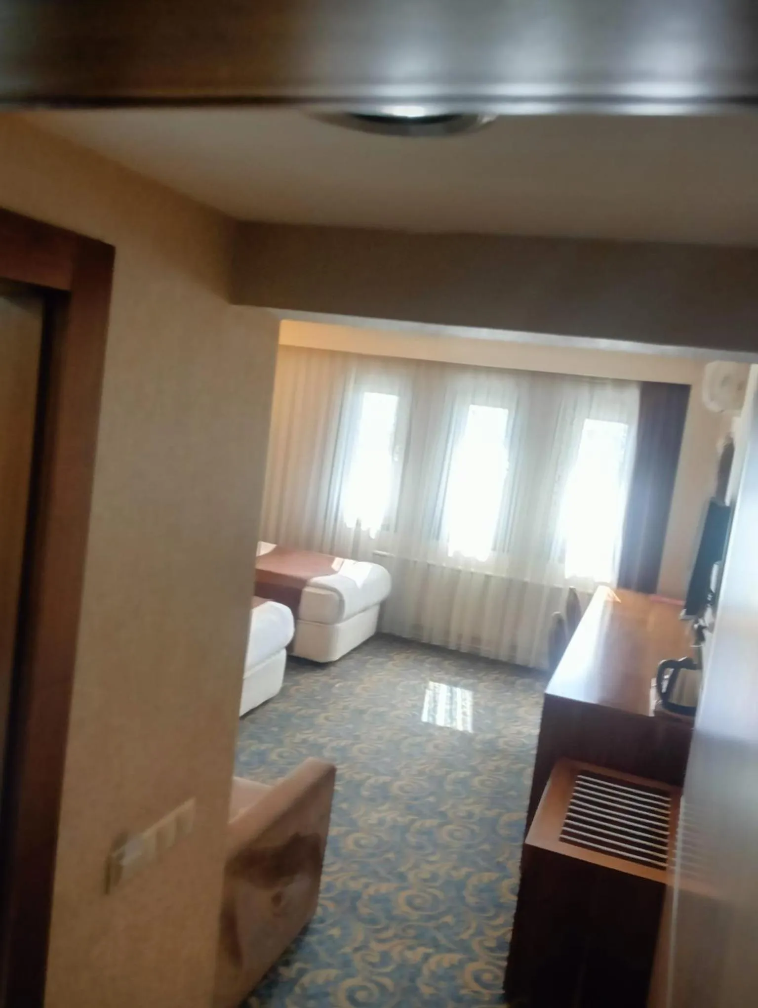 Bed in SARR TAC MAHAL HOTEl