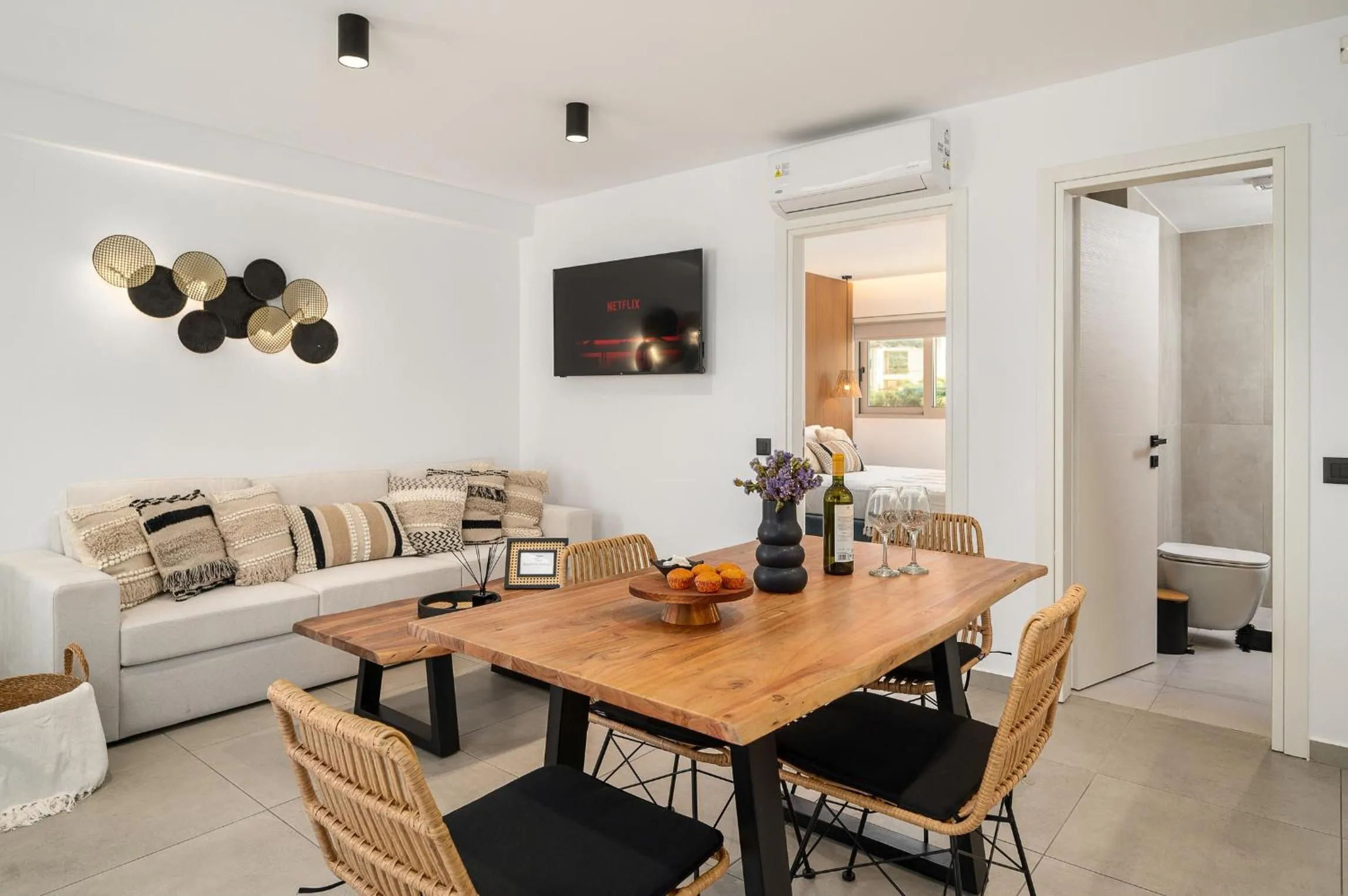 TV and multimedia in Milatos Seaside Suites