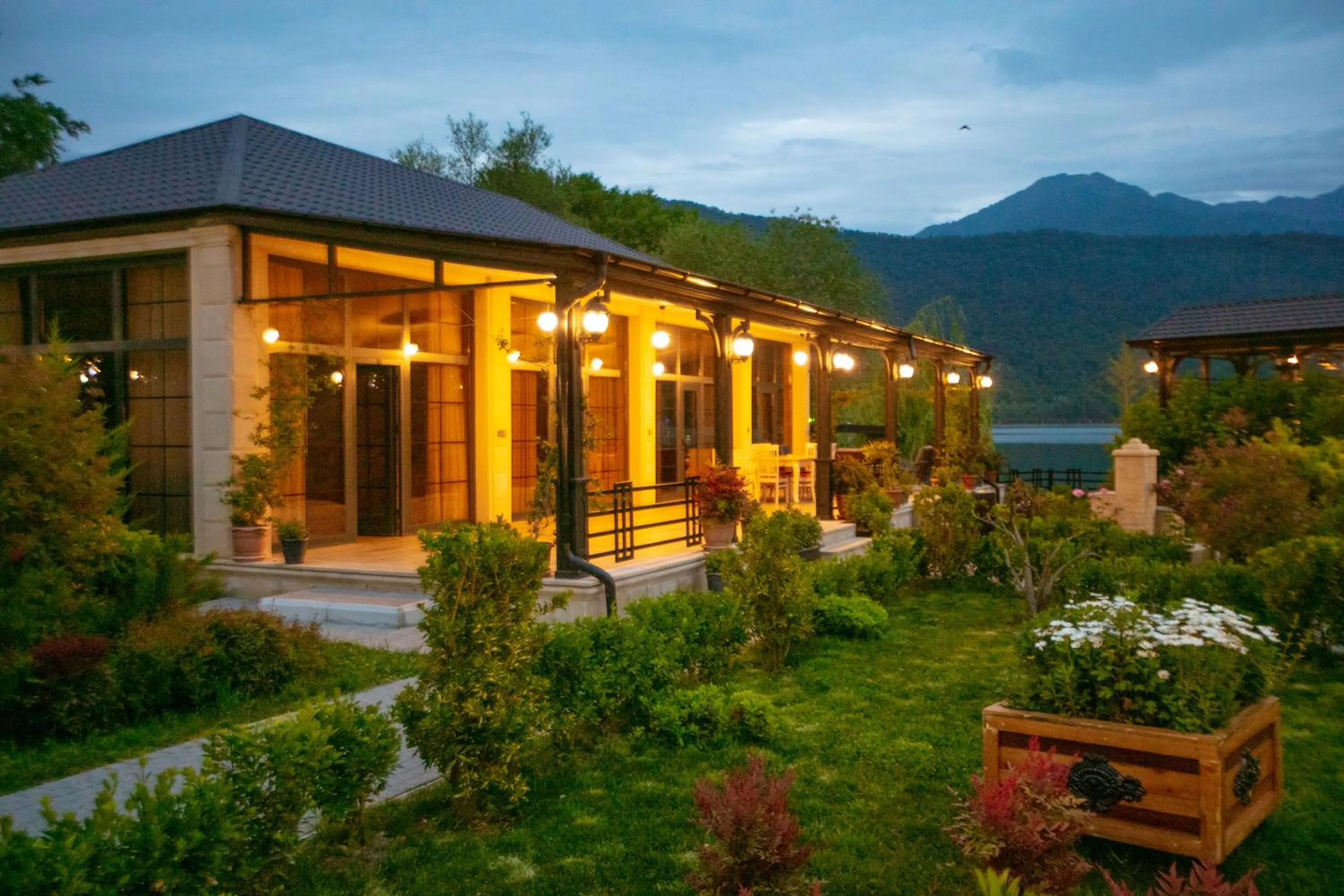 Restaurant/places to eat in Nohur Hotel Gabala