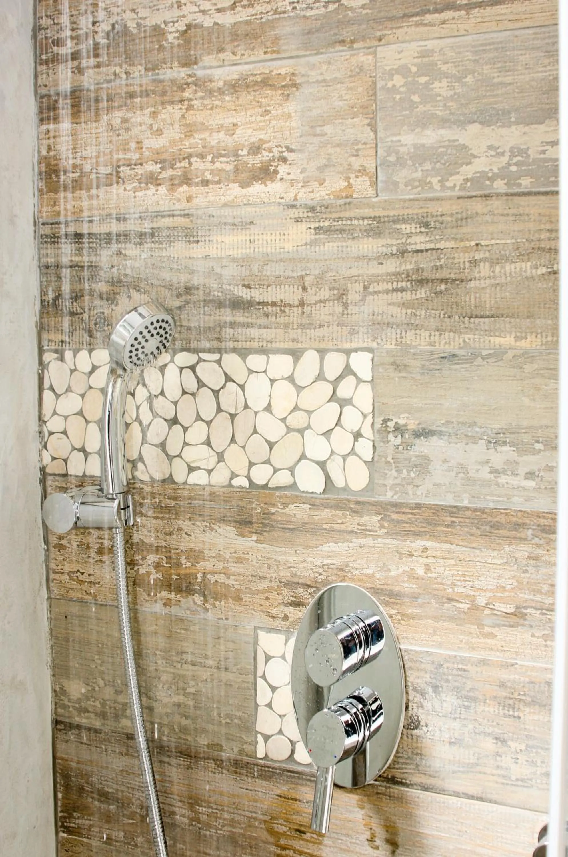 Shower in Anatoli Luxury Studios & Suites