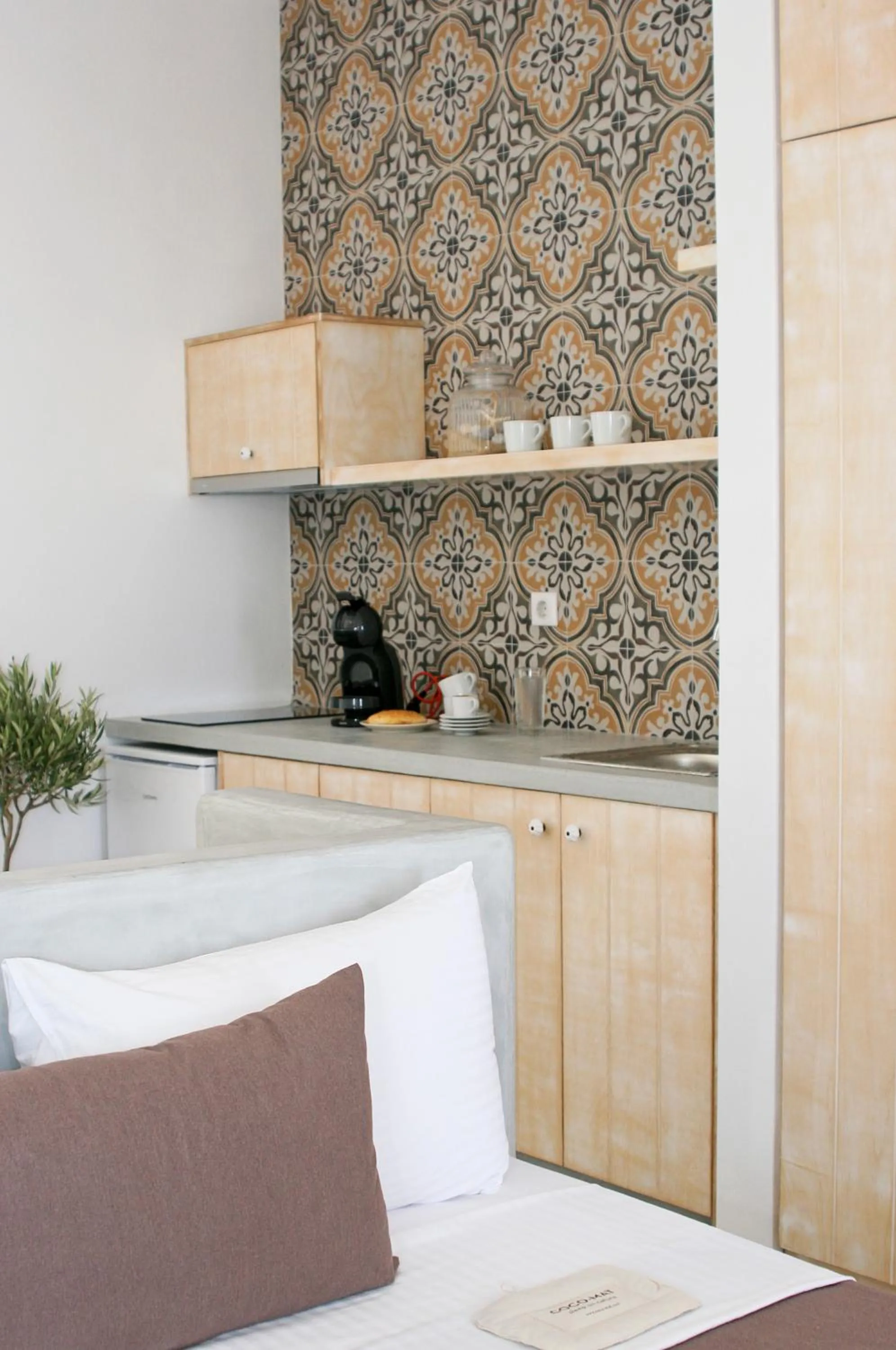 Kitchen or kitchenette, Bed in Anatoli Luxury Studios & Suites