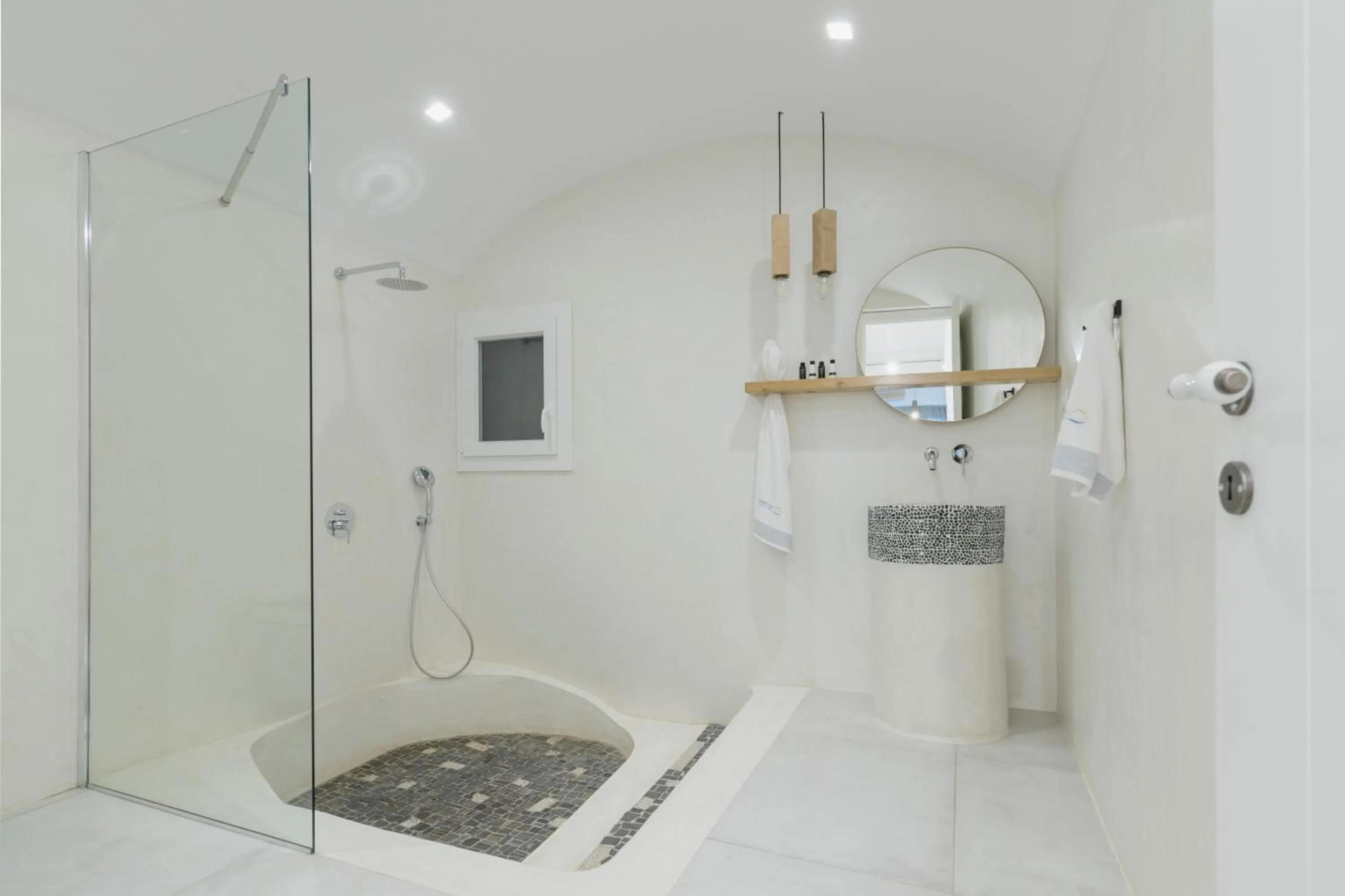 Shower in Anatoli Luxury Studios & Suites
