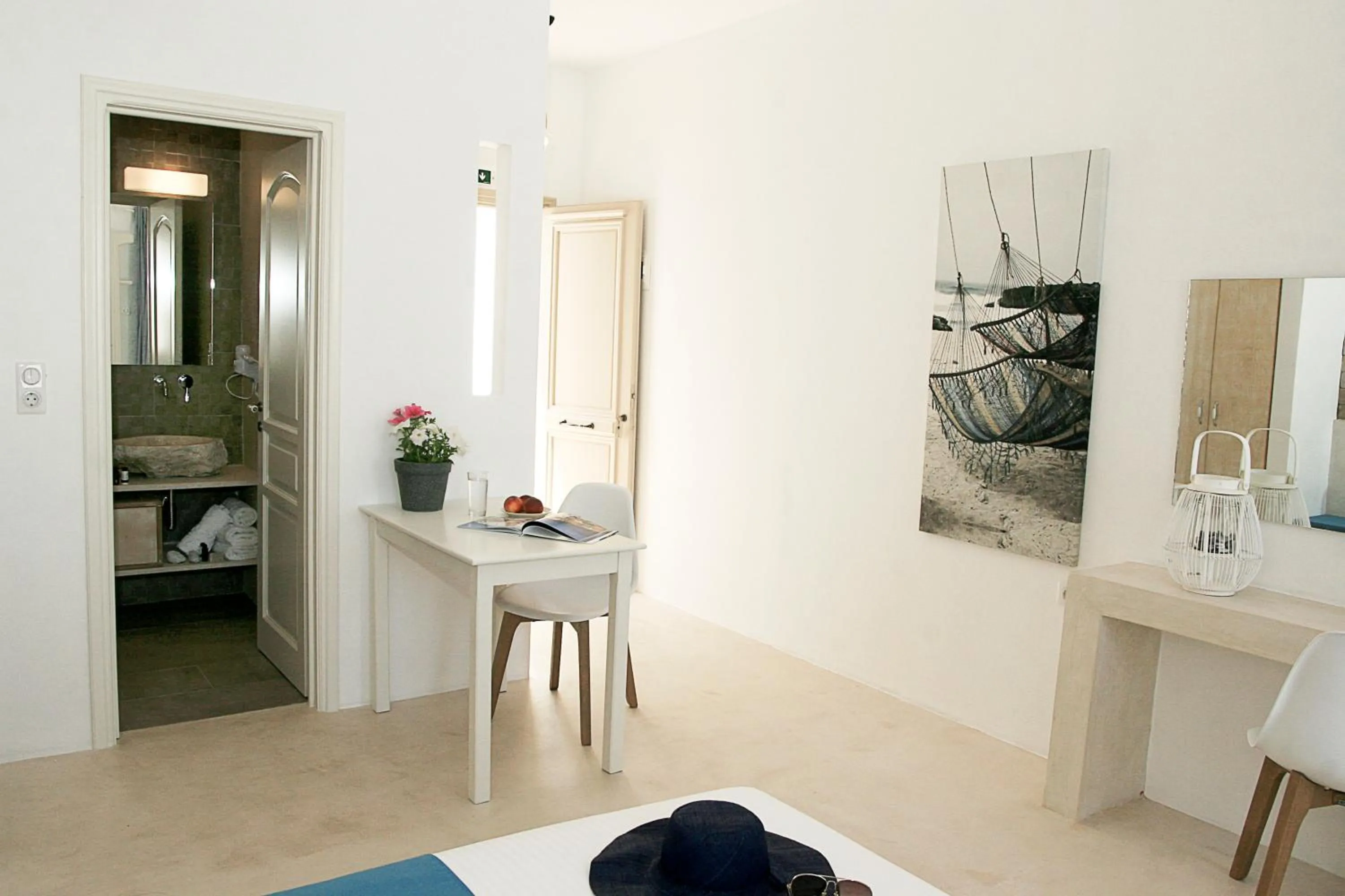 Decorative detail in Anatoli Luxury Studios & Suites