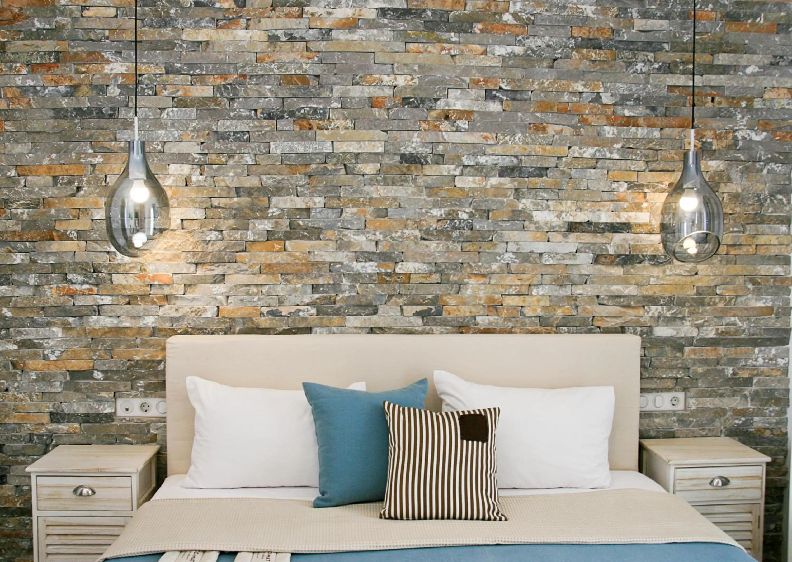 Bed in Anatoli Luxury Studios & Suites