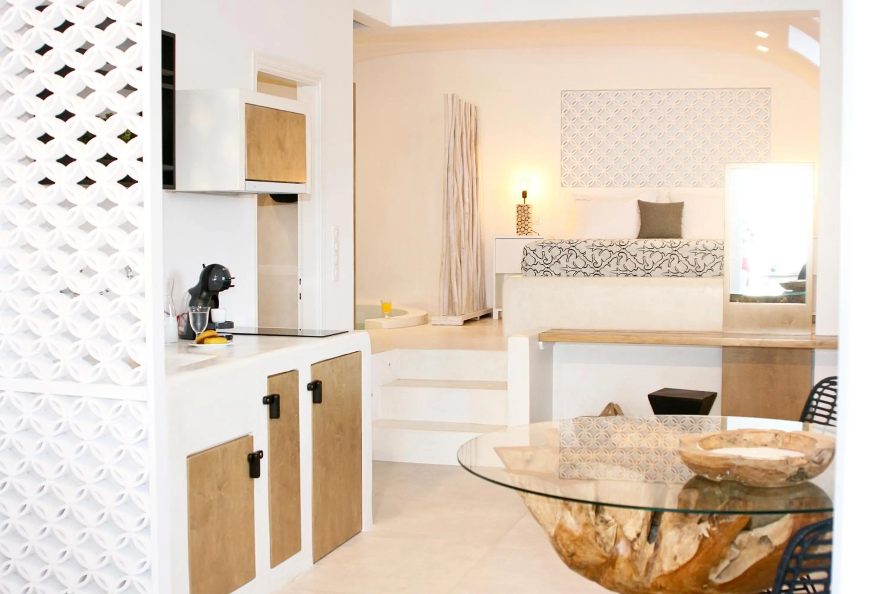 Coffee/tea facilities in Anatoli Luxury Studios & Suites