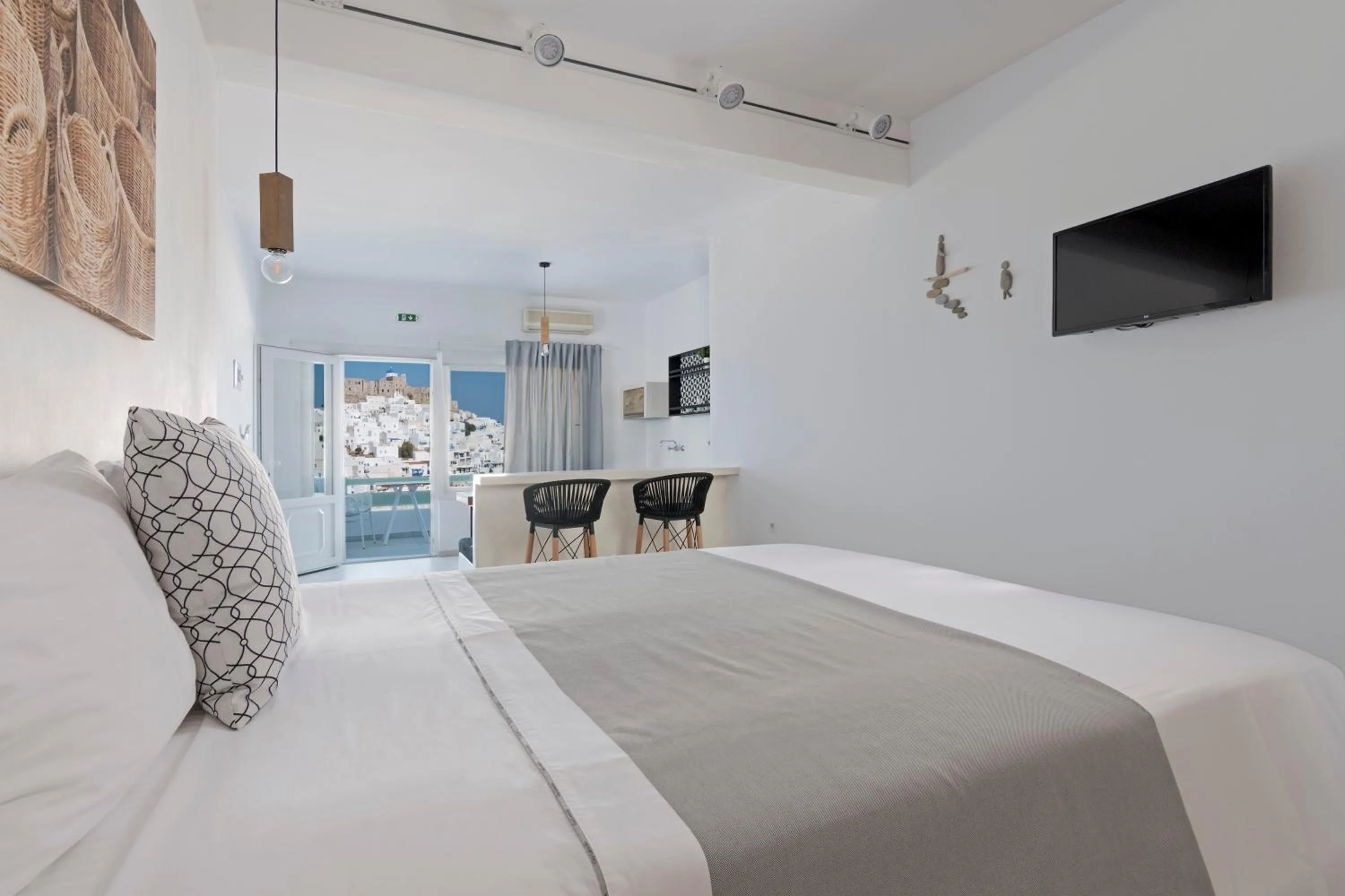 View (from property/room), Bed in Anatoli Luxury Studios & Suites