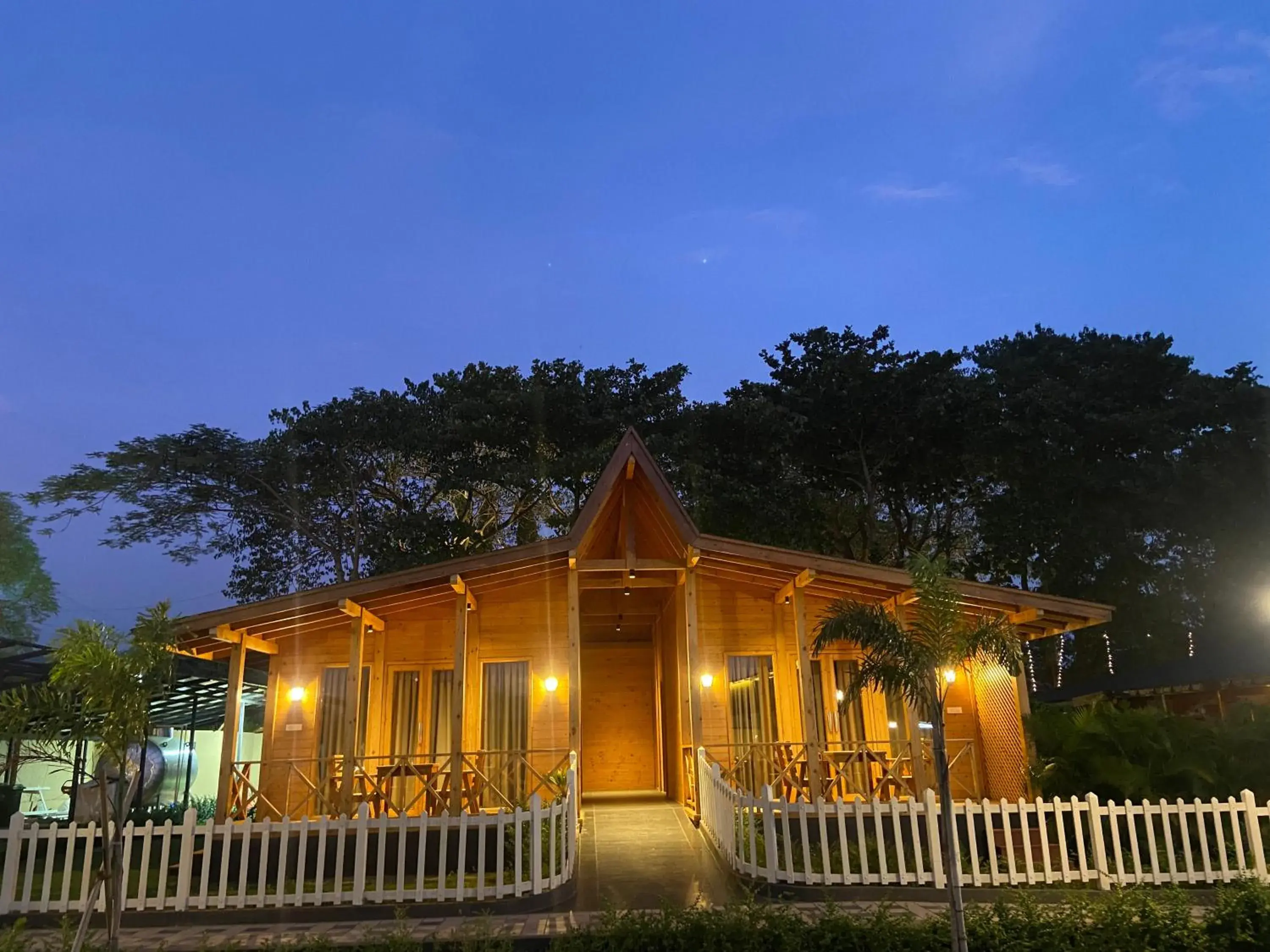 Facade/entrance in Villament Zinc Journey By The Fern, Karjat Facade/entrance in Villament Zinc Journey By The Fern, Karjat